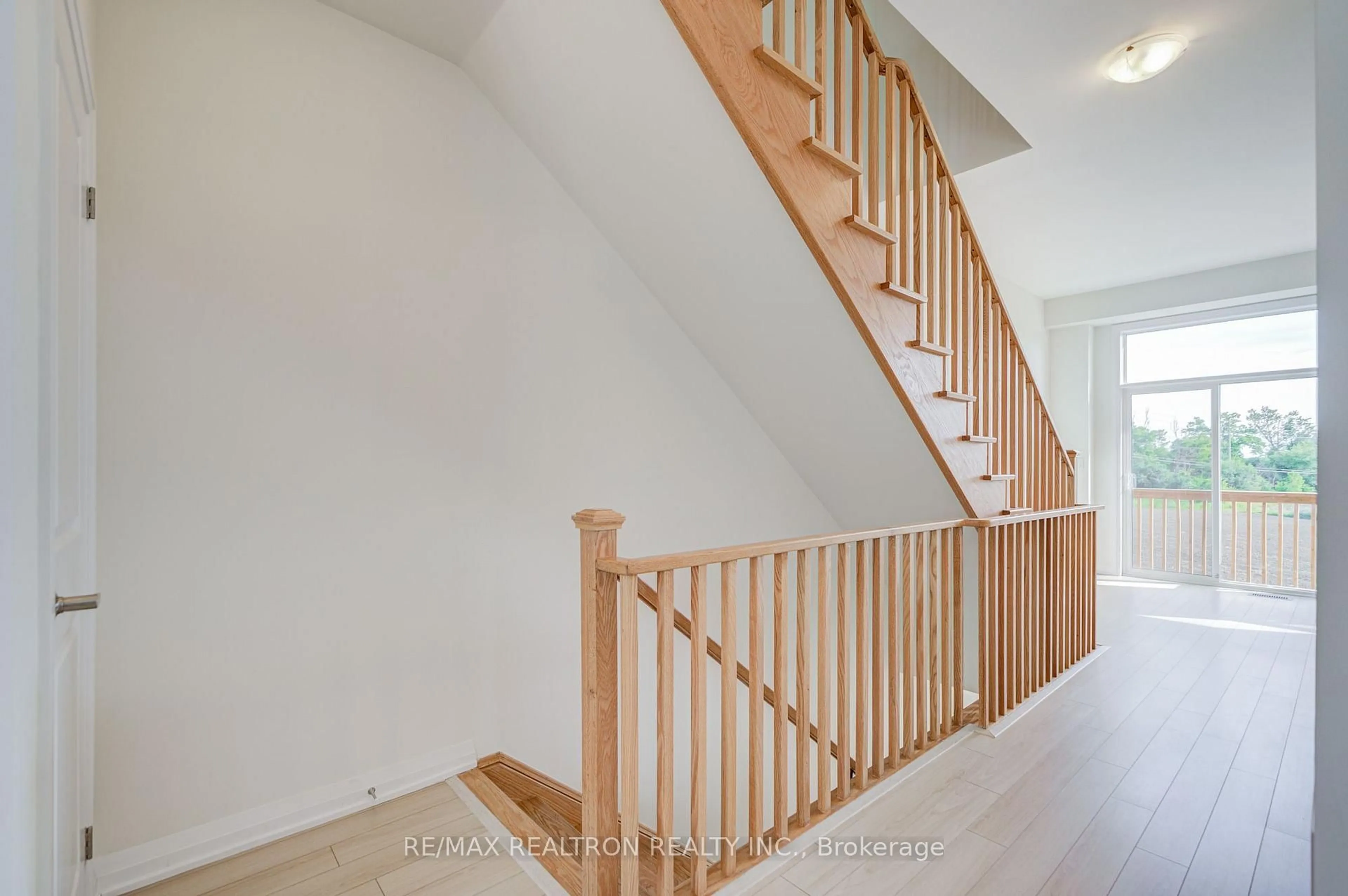 Stairs for 31 Millman Lane, Richmond Hill Ontario L4S 0P8