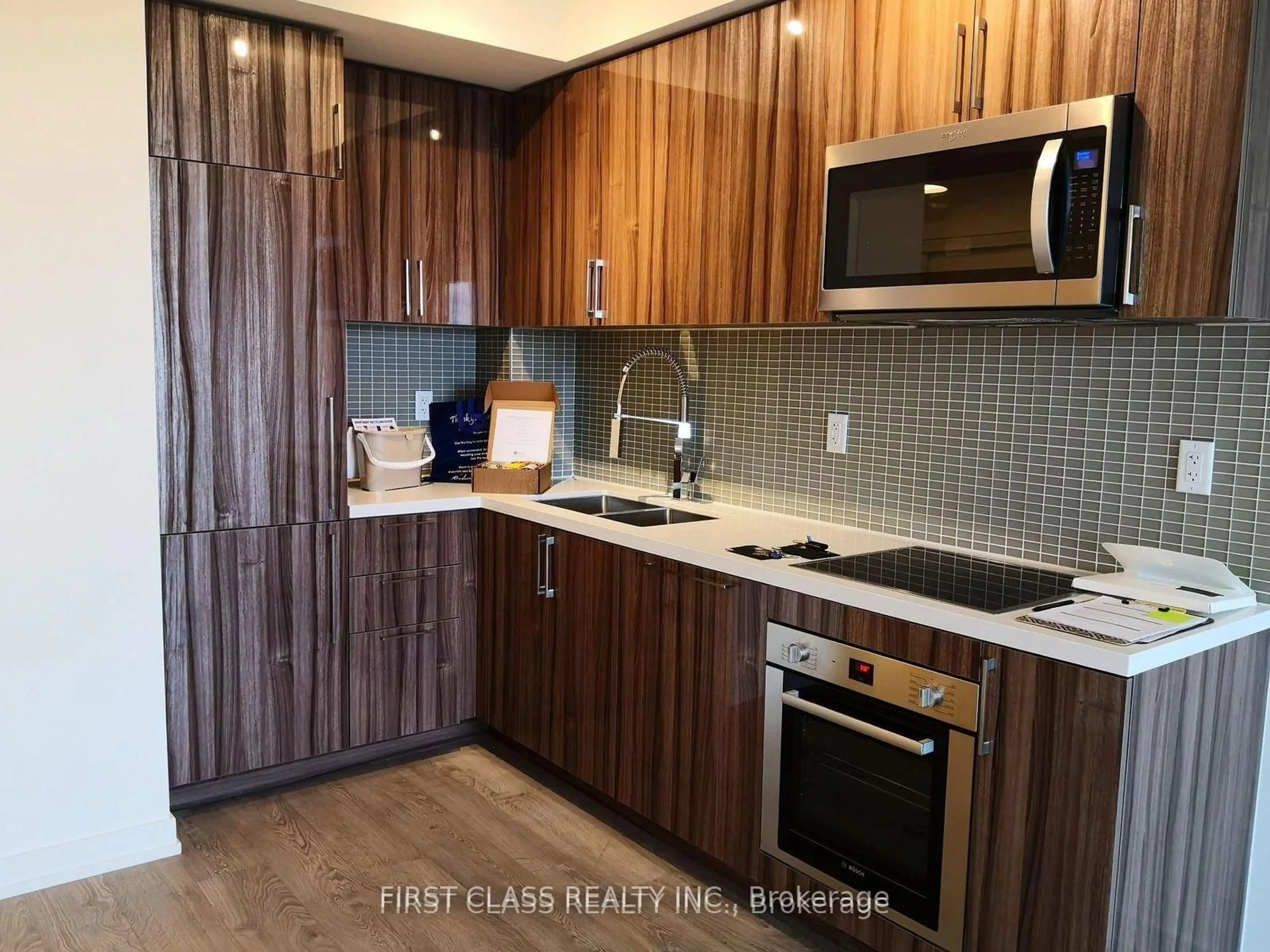 Standard kitchen, wood/laminate floor for 1 Grandview Ave #601, Markham Ontario L3T 0G7