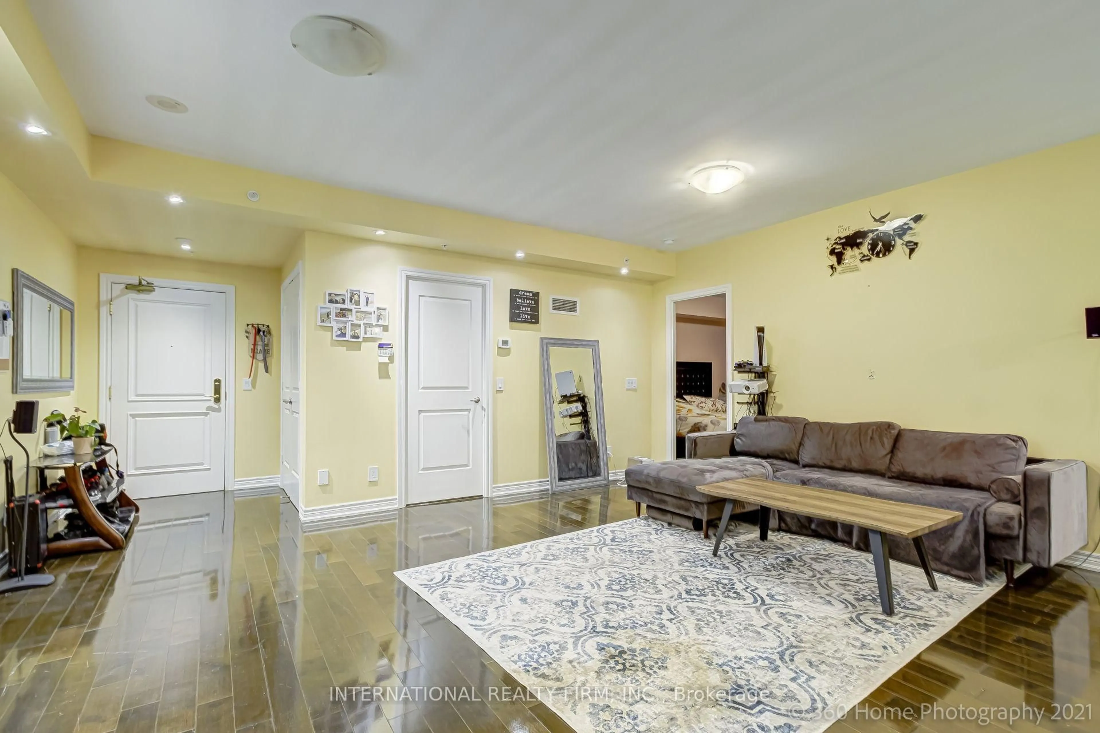 Living room with furniture, unknown for 9255 Jane St #1105, Vaughan Ontario L6A 0K1