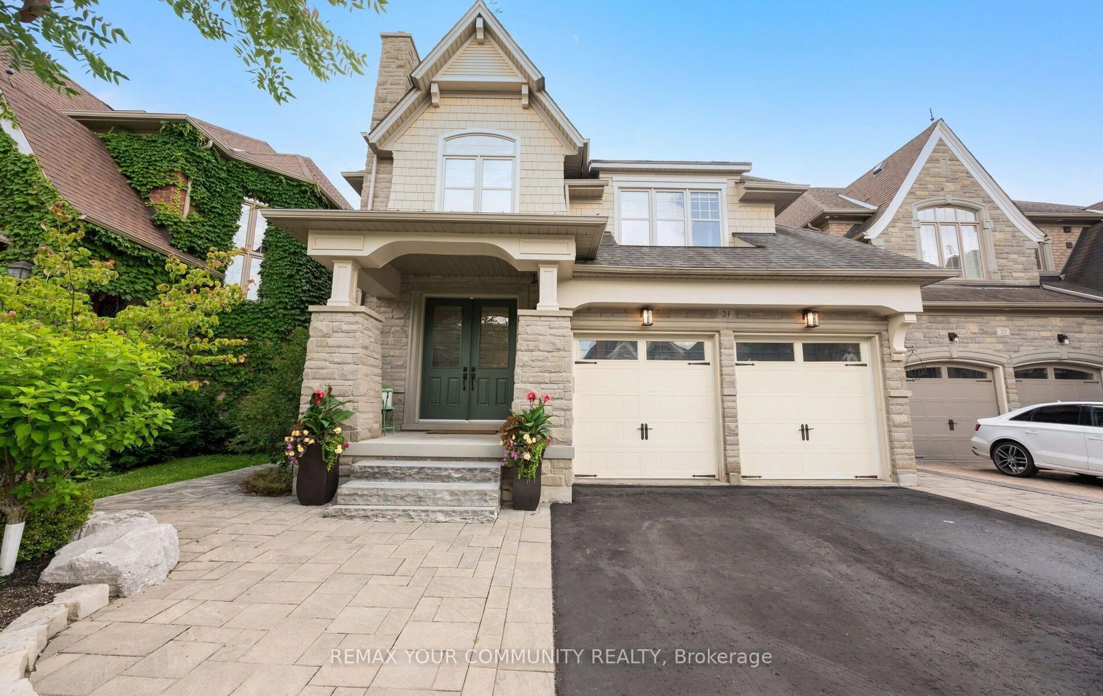 Home with brick exterior material, street for 21 Lilly Valley Cres, King Ontario L7B 0B5