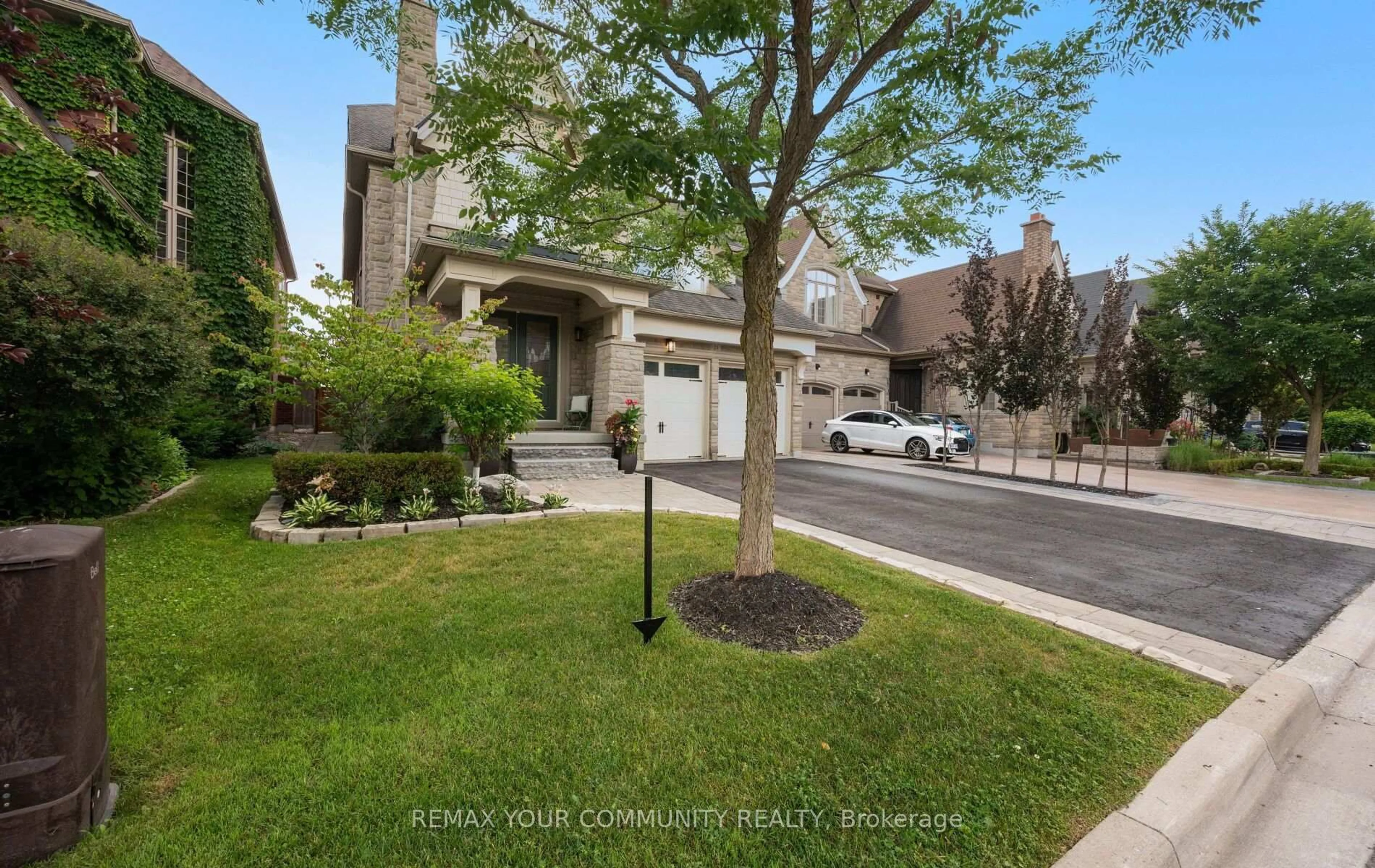 Unknown for 21 Lilly Valley Cres, King Ontario L7B 0B5