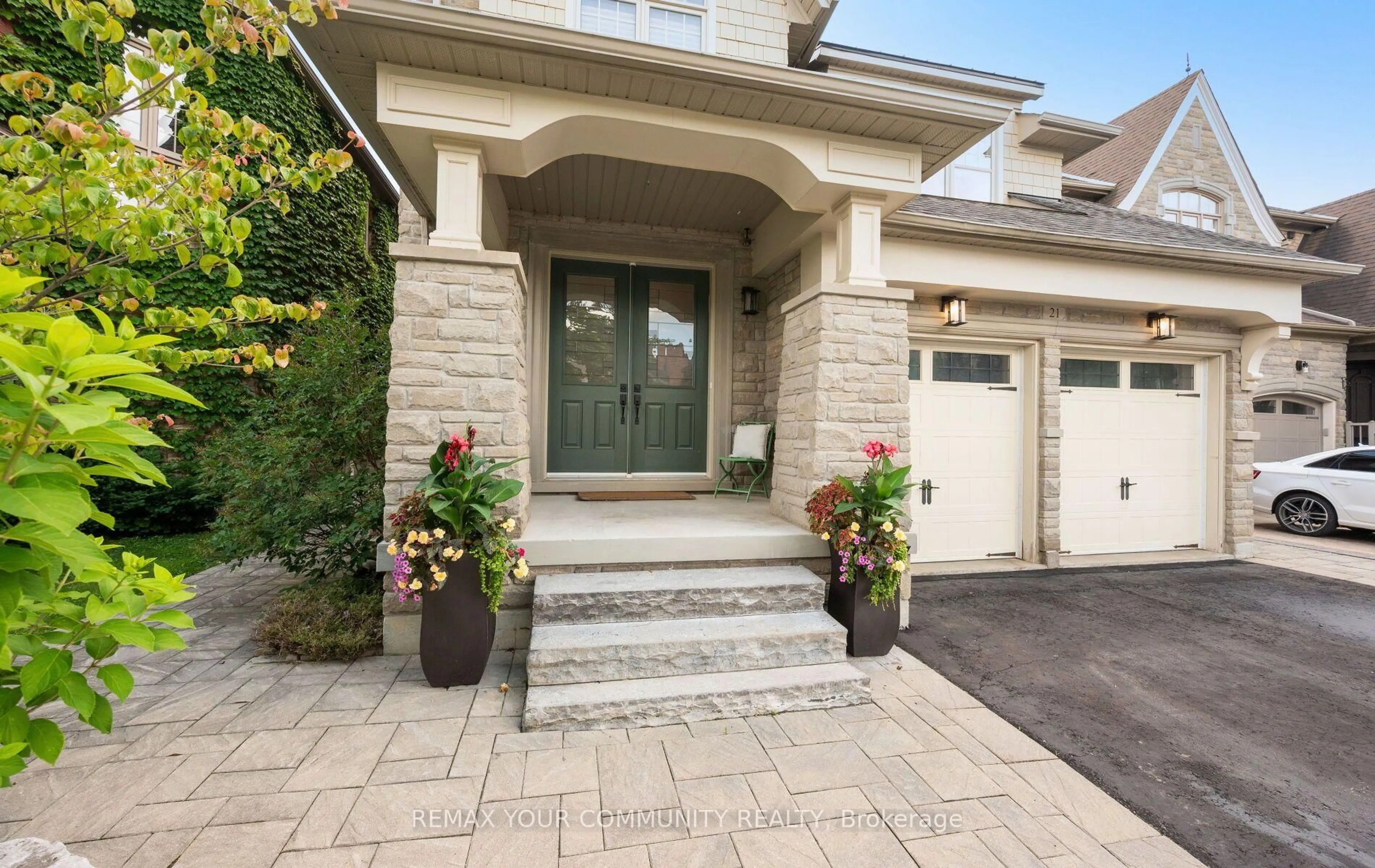 Unknown for 21 Lilly Valley Cres, King Ontario L7B 0B5