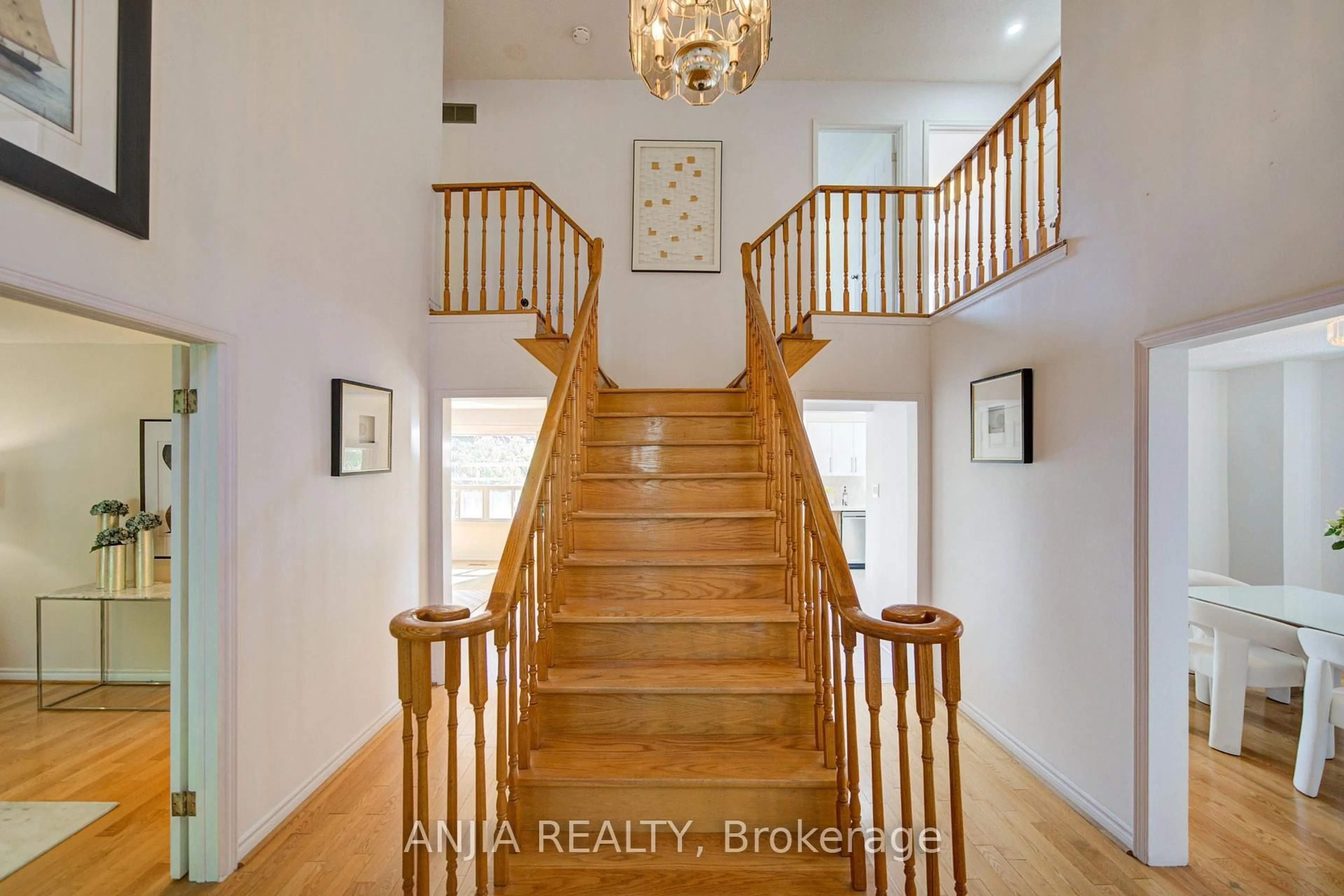 Unknown for 8 Brooklyn Cres, Markham Ontario L3P 7C1