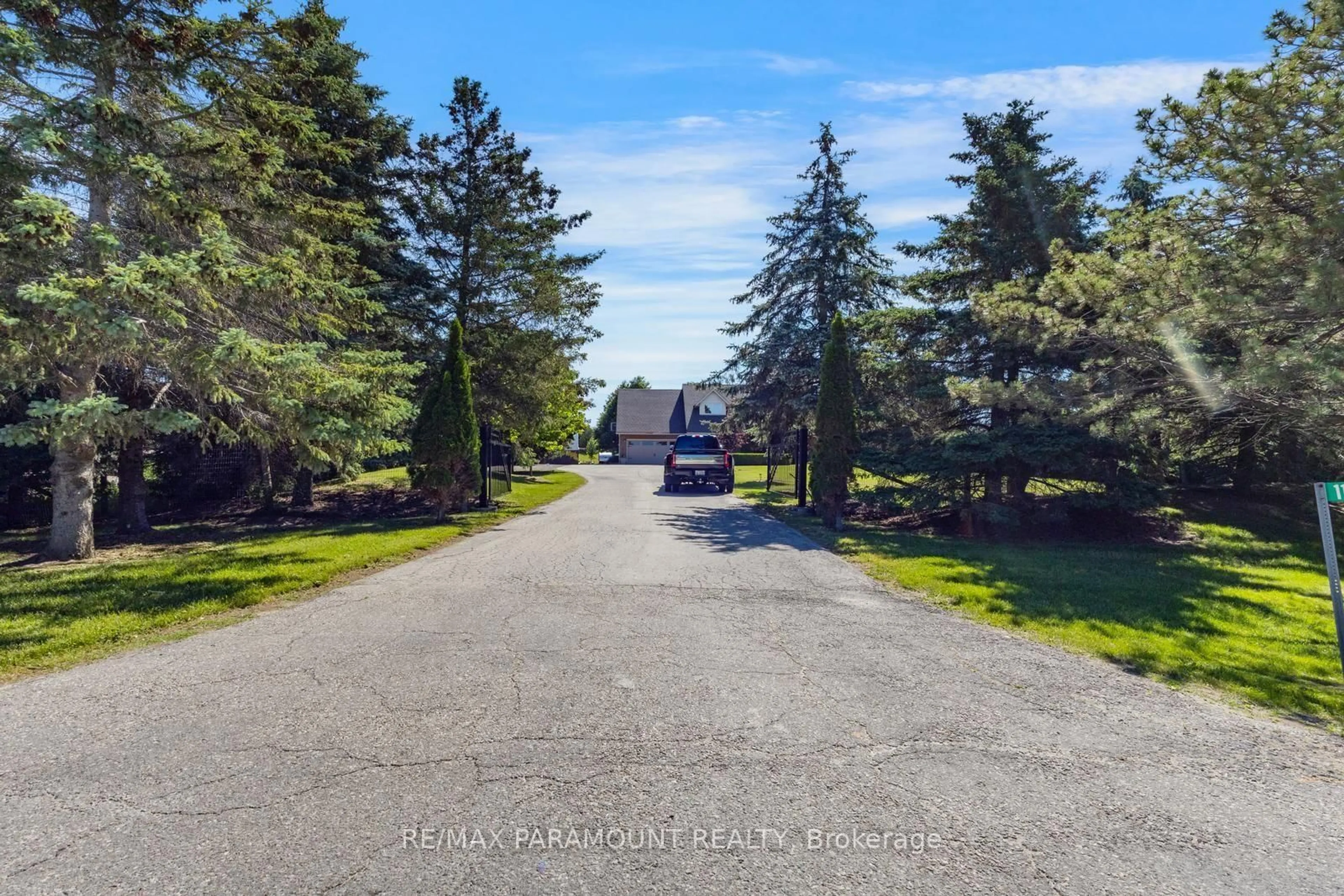 A pic from outside/outdoor area/front of a property/back of a property/a pic from drone, street for 11741 Cold Creek Rd, Vaughan Ontario L0J 1C0
