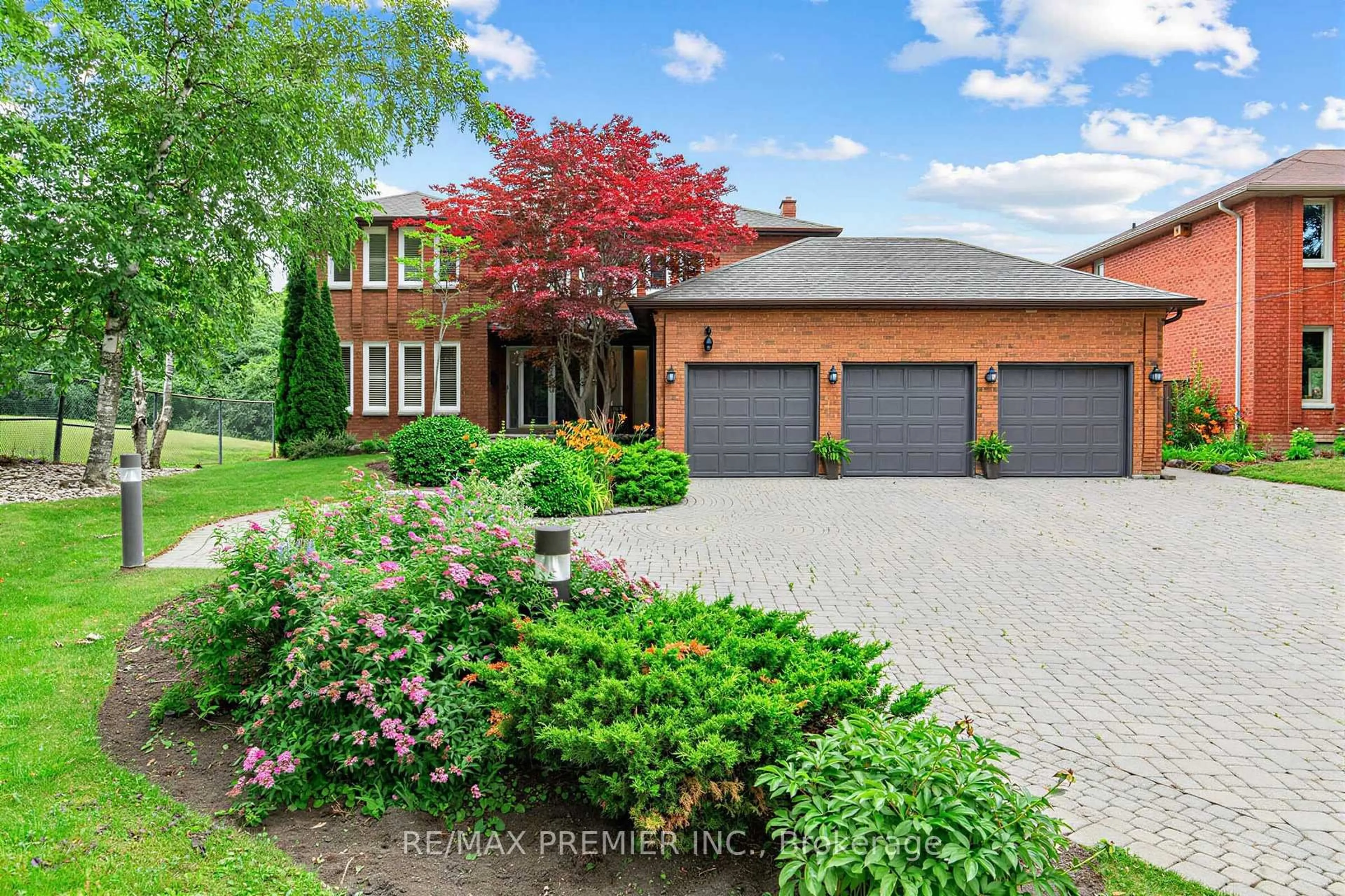 Home with brick exterior material, street for 28 Bridgend Crt, Vaughan Ontario L4L 3L3