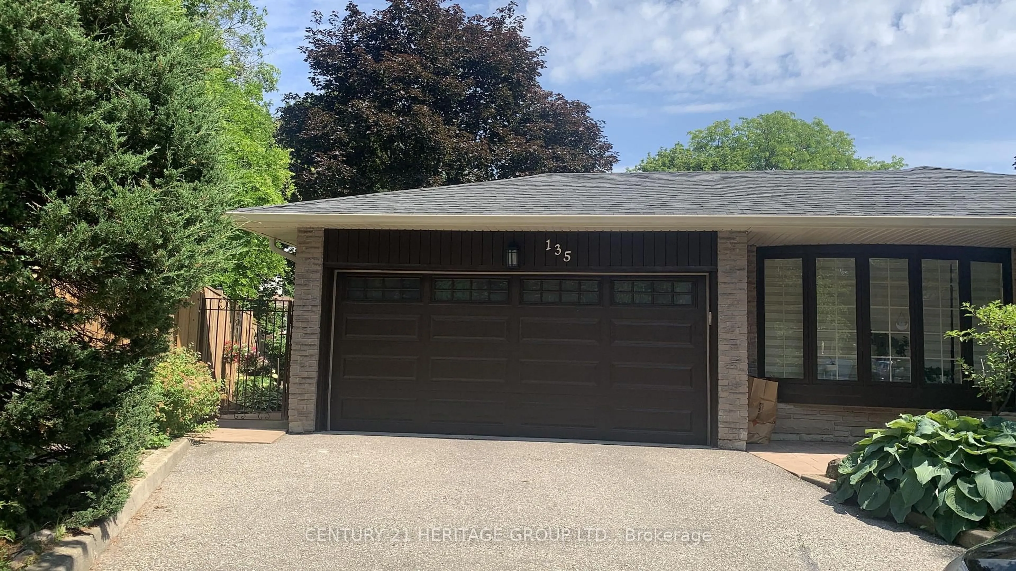 Unknown for 135 Golf Club Crt, Richmond Hill Ontario L4C 5E1