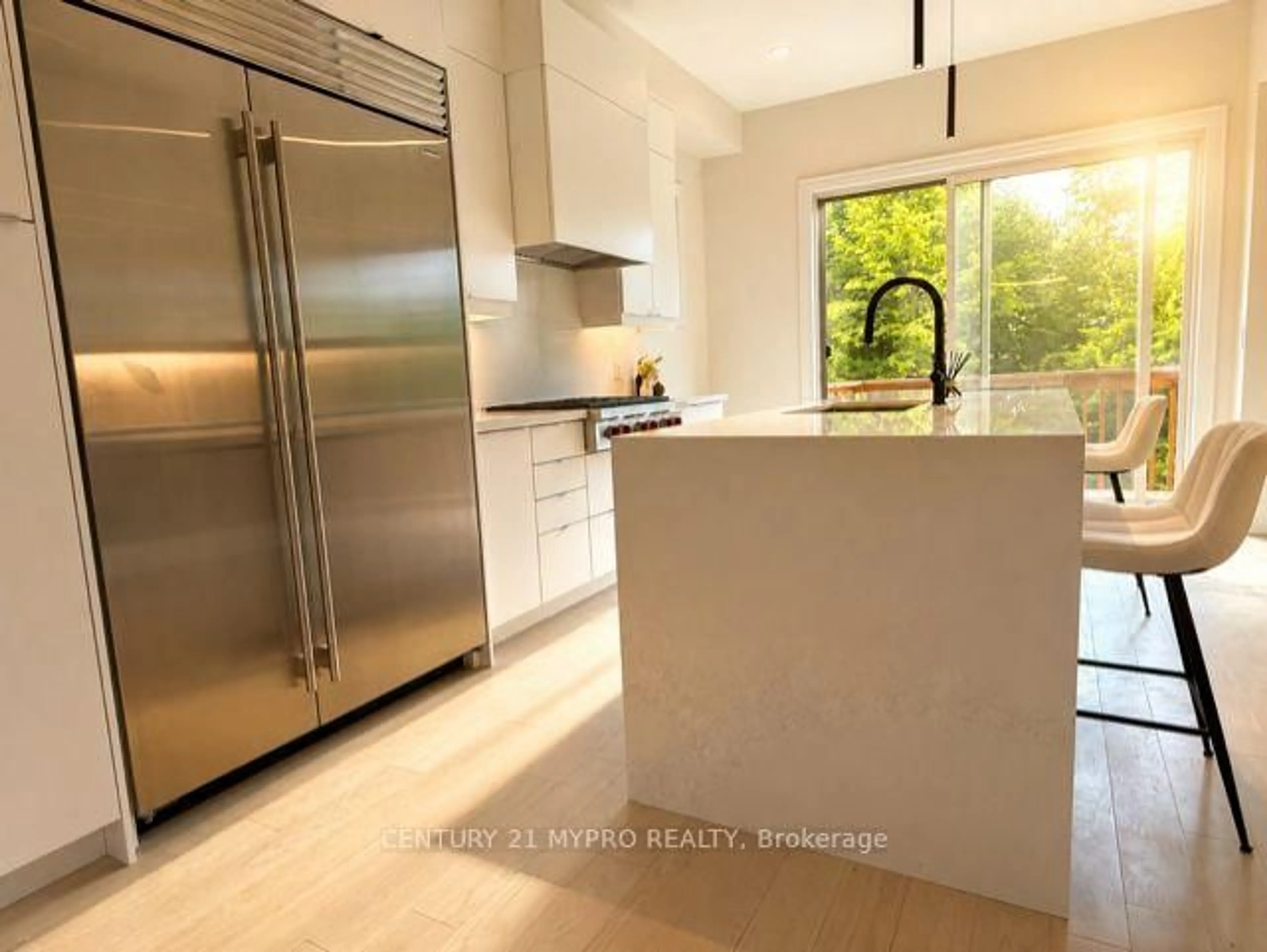 Contemporary kitchen, ceramic/tile floor for 27 Milky Way Dr, Richmond Hill Ontario L4C 4M9