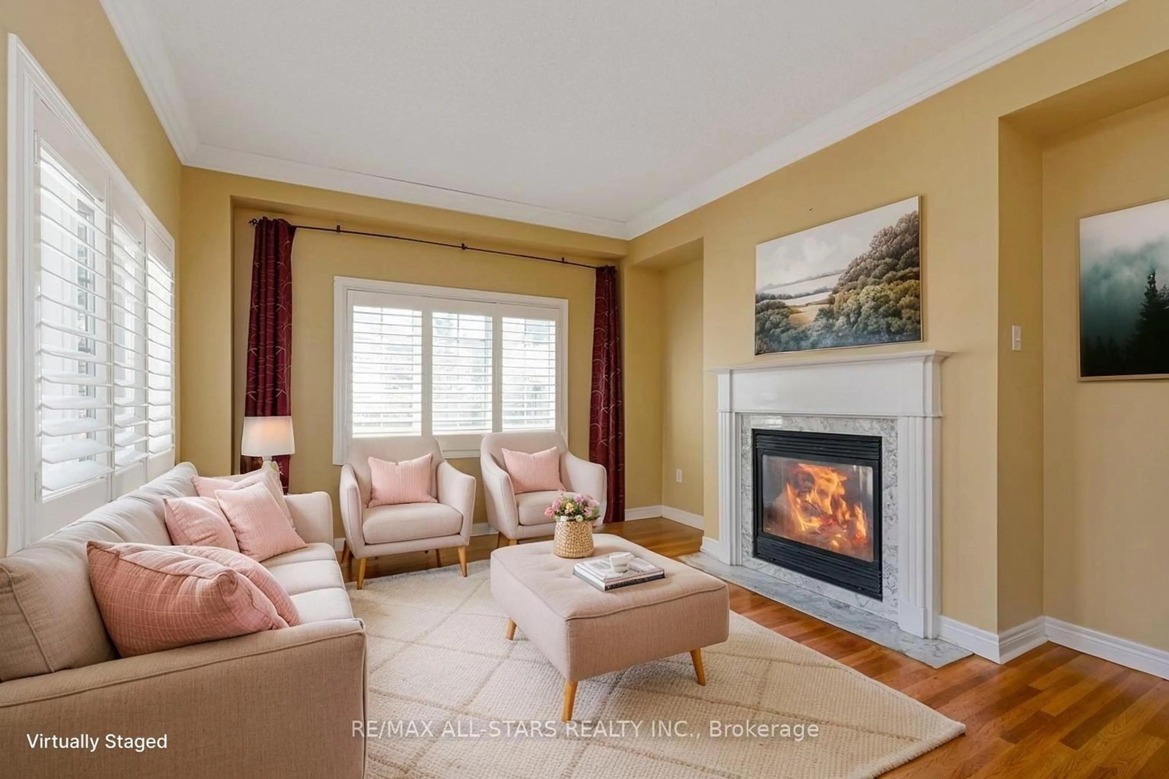 Living room with furniture, unknown for 113 Louisbourg Way, Markham Ontario L6E 2A2
