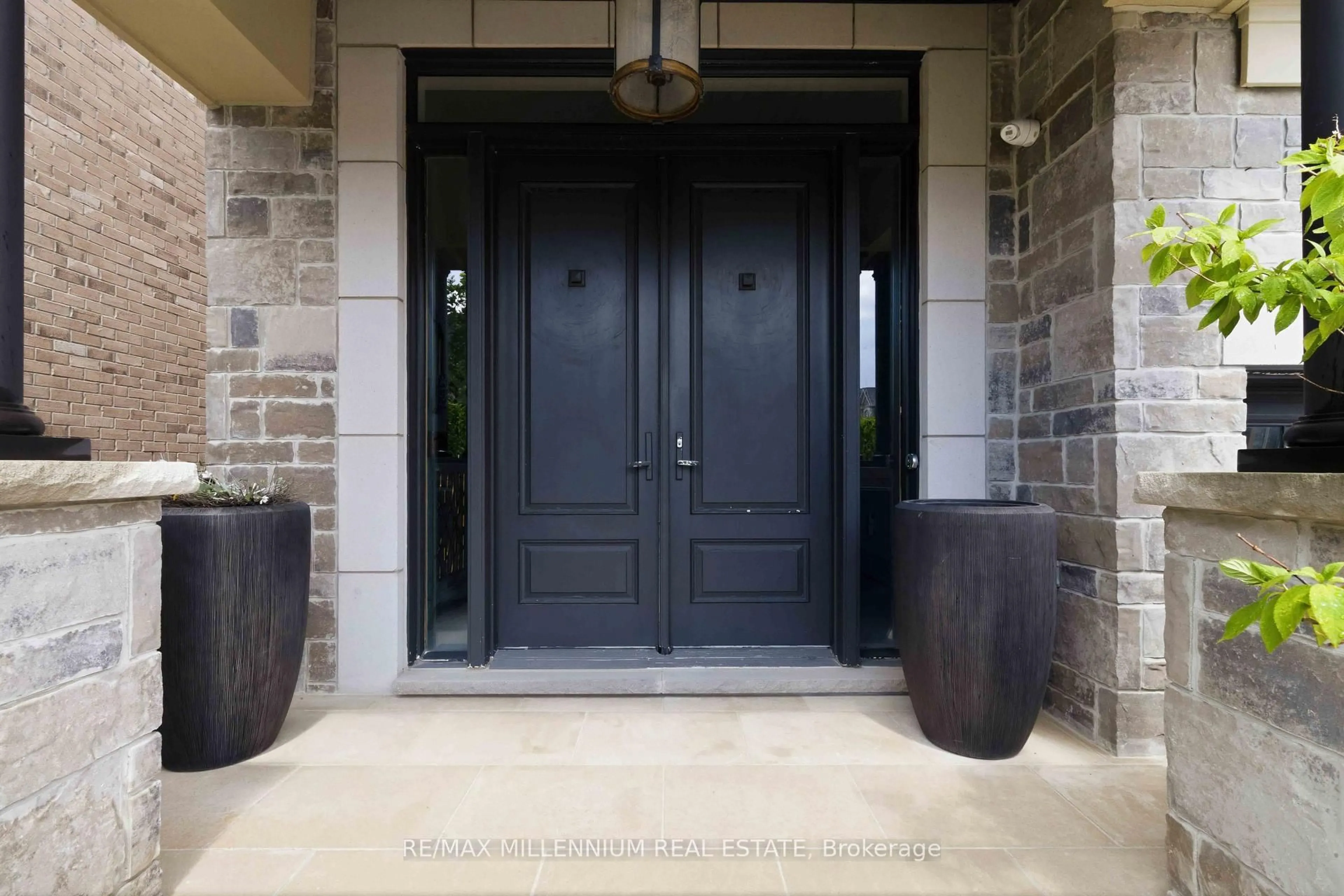 Indoor entryway for 69 Menotti Dr, Richmond Hill Ontario L4E 1G7