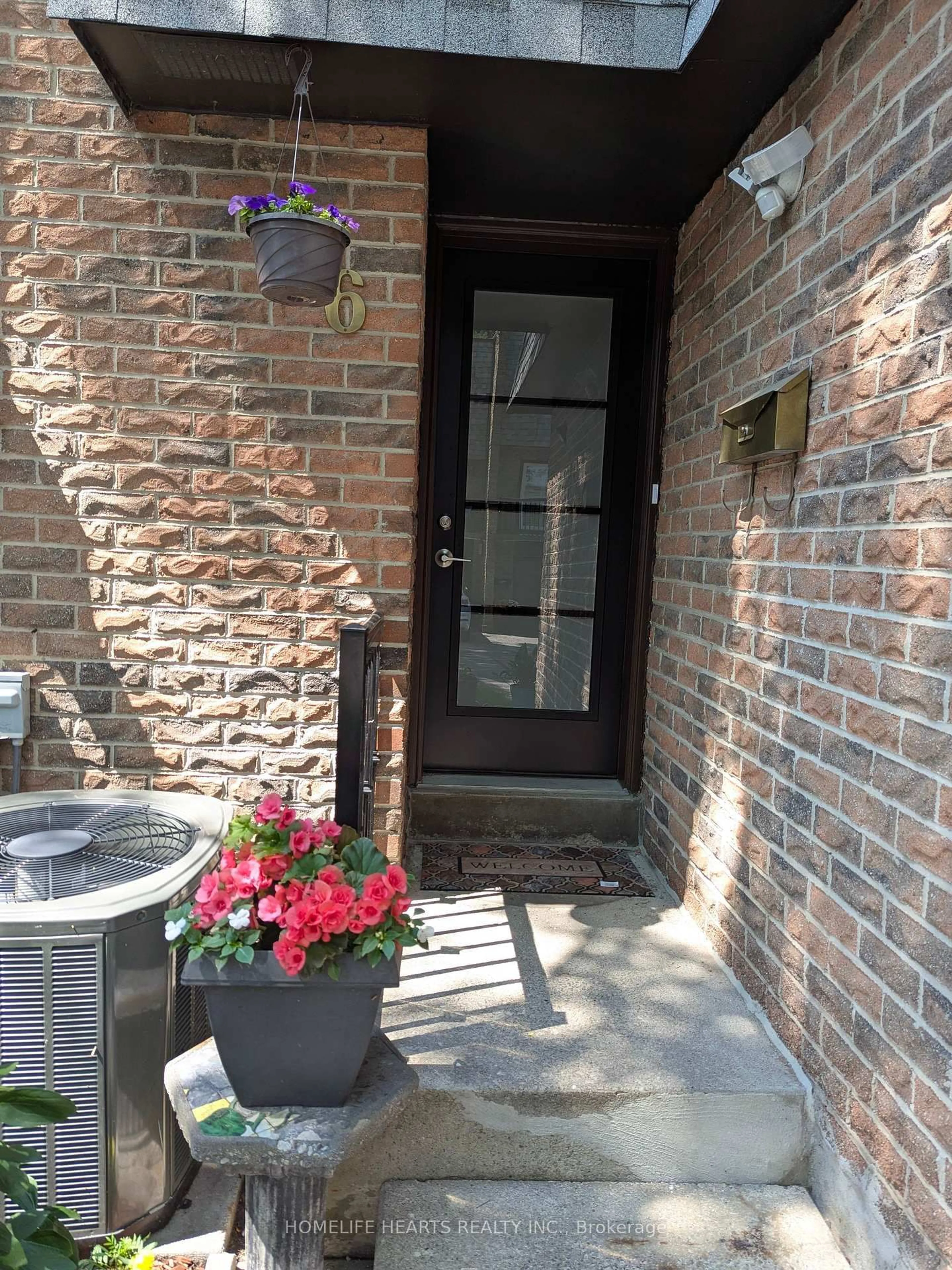 Unknown for 6 Woodglen Way, Markham Ontario L3R 3A8