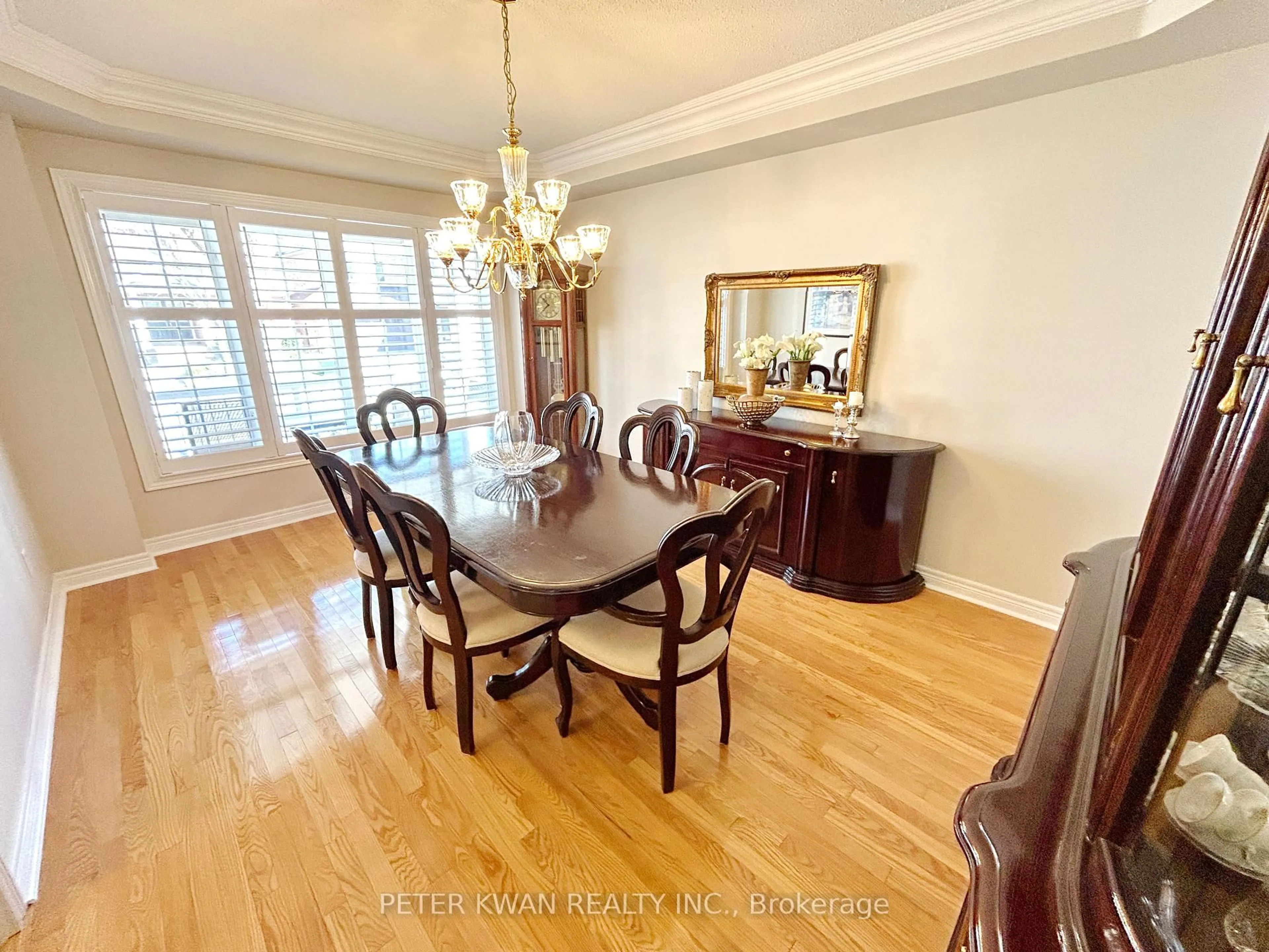 Dining room, wood/laminate floor for 664 Society Cres, Newmarket Ontario L3X 2S9