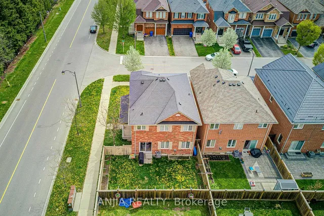 2 Horn St, Whitchurch-Stouffville 5