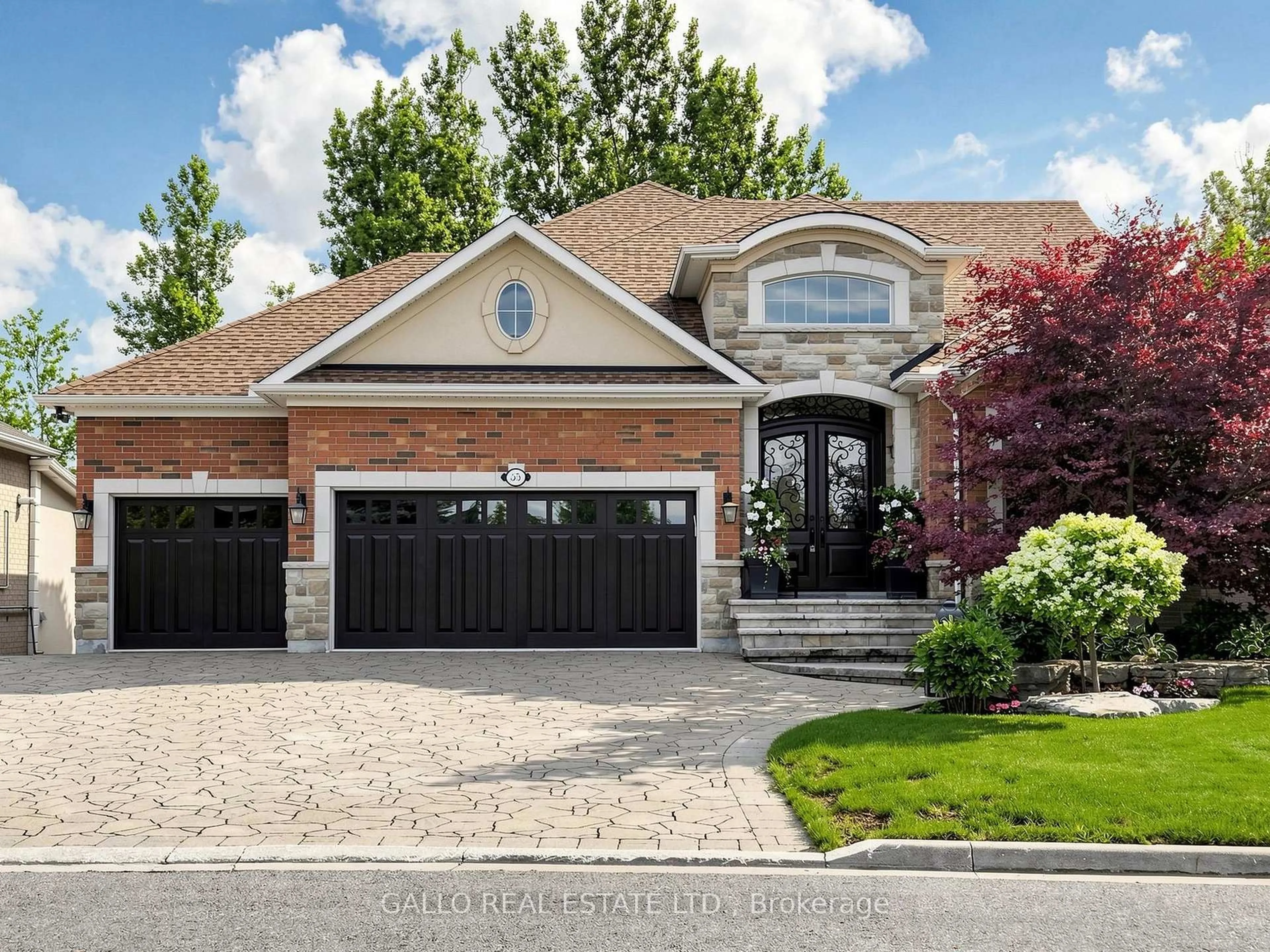 Home with brick exterior material, street for 55 Maurovista Crt, Whitchurch-Stouffville Ontario L4A 0E4