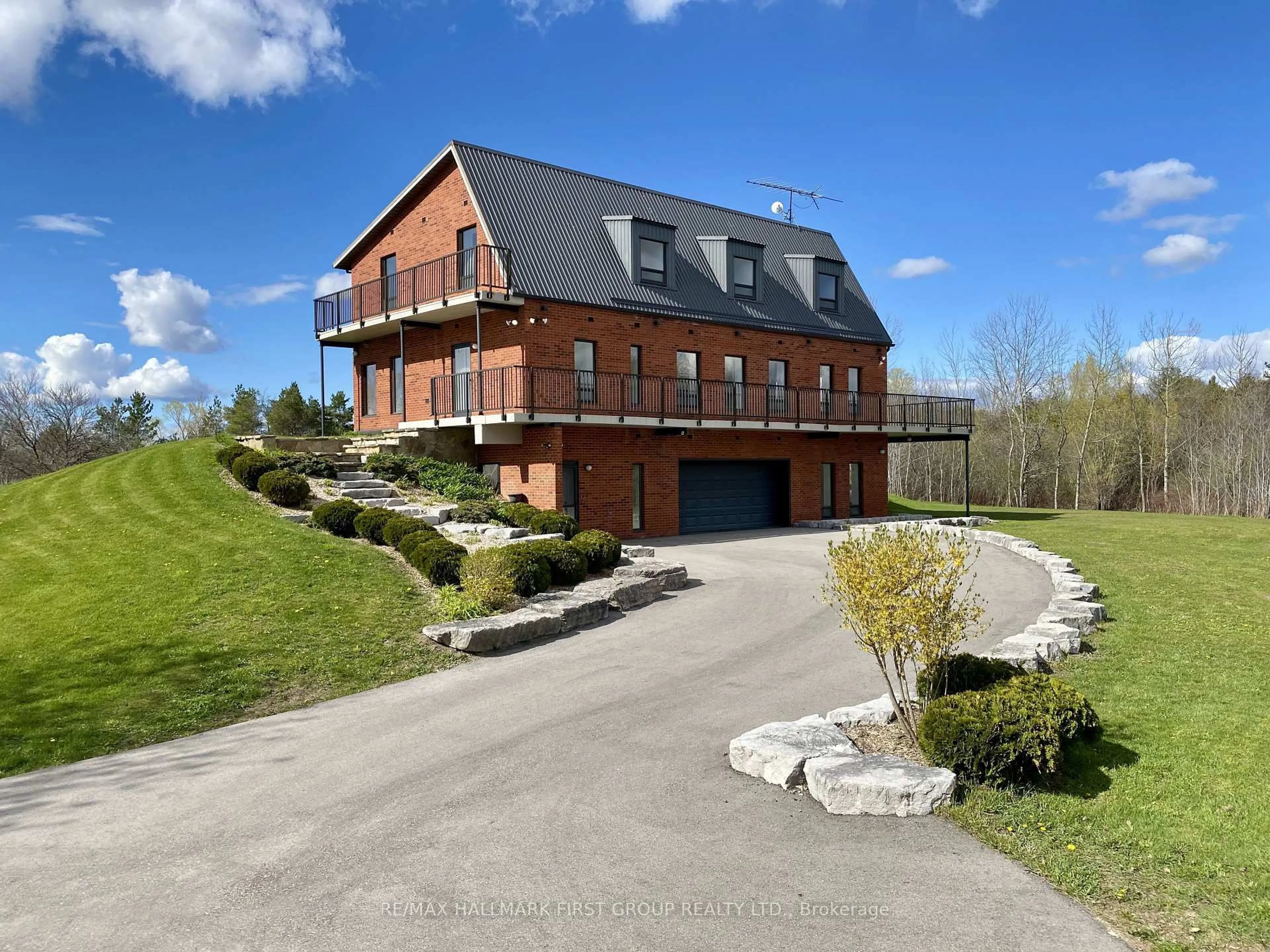 Home with brick exterior material, unknown for 2269 Concession 4, Uxbridge Ontario L0C 1A0