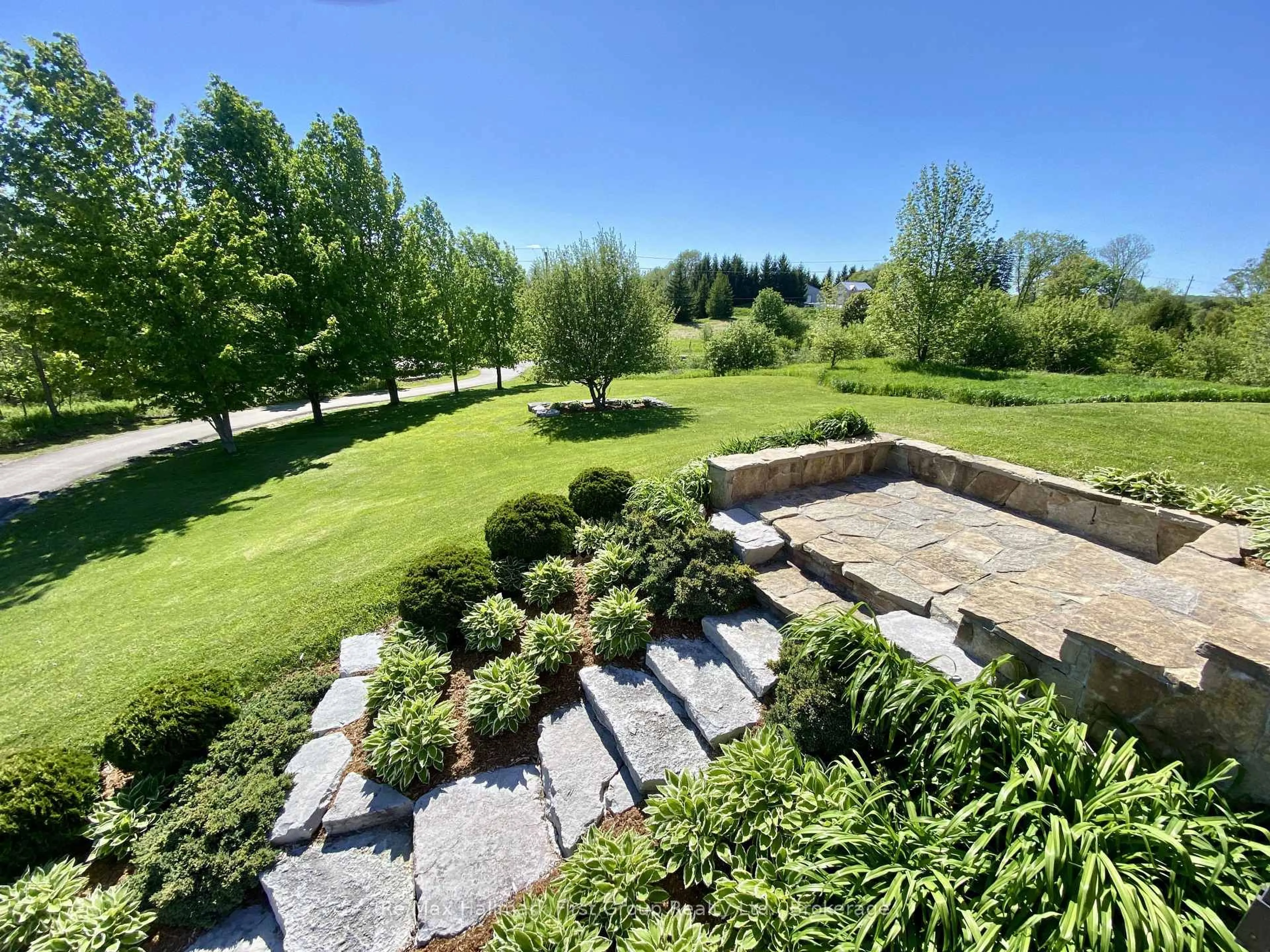 A pic from outside/outdoor area/front of a property/back of a property/a pic from drone, mountain view for 2269 Concession 4, Uxbridge Ontario L0C 1A0