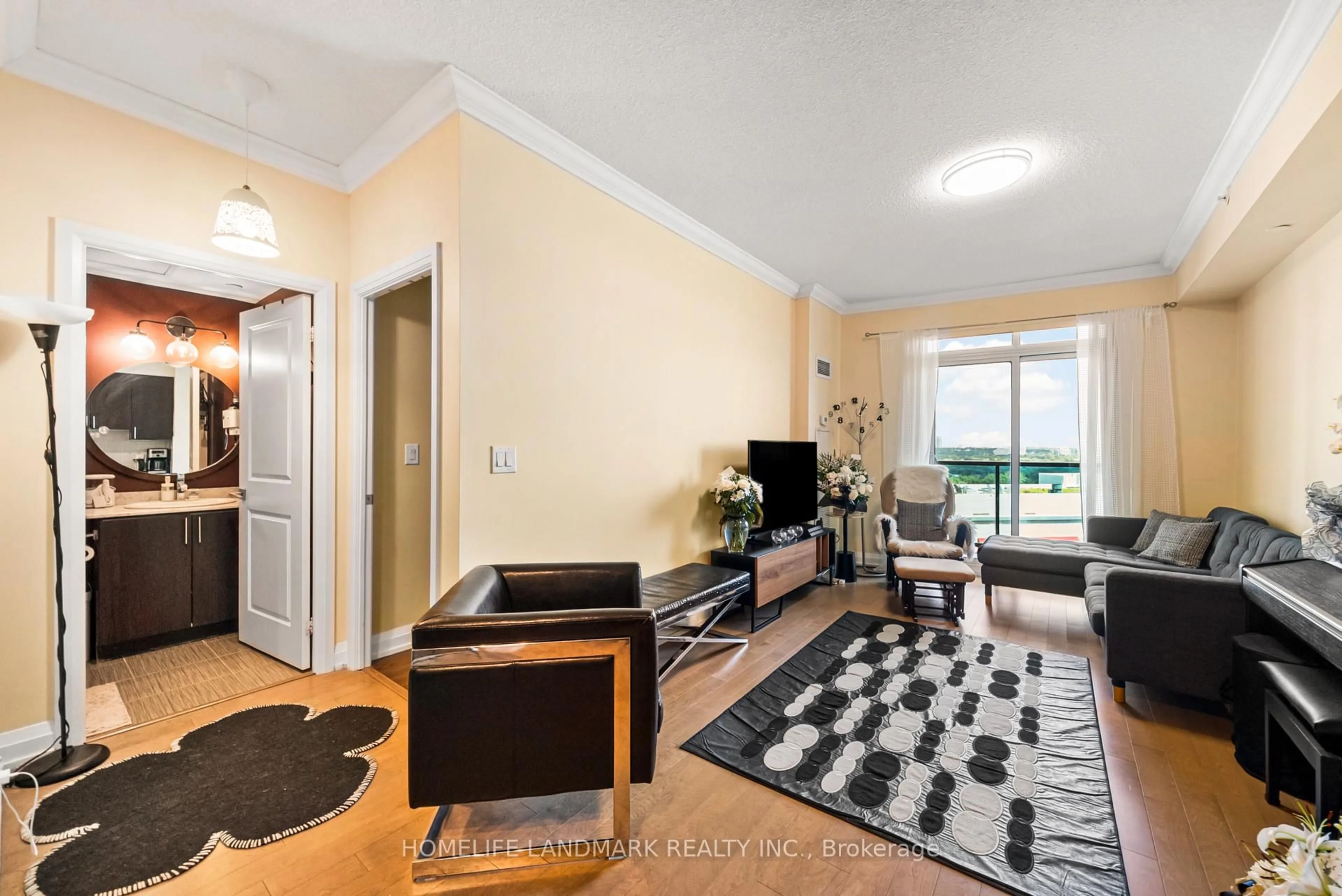Living room with furniture, unknown for 7171 Yonge St #506, Markham Ontario L3T 0C5
