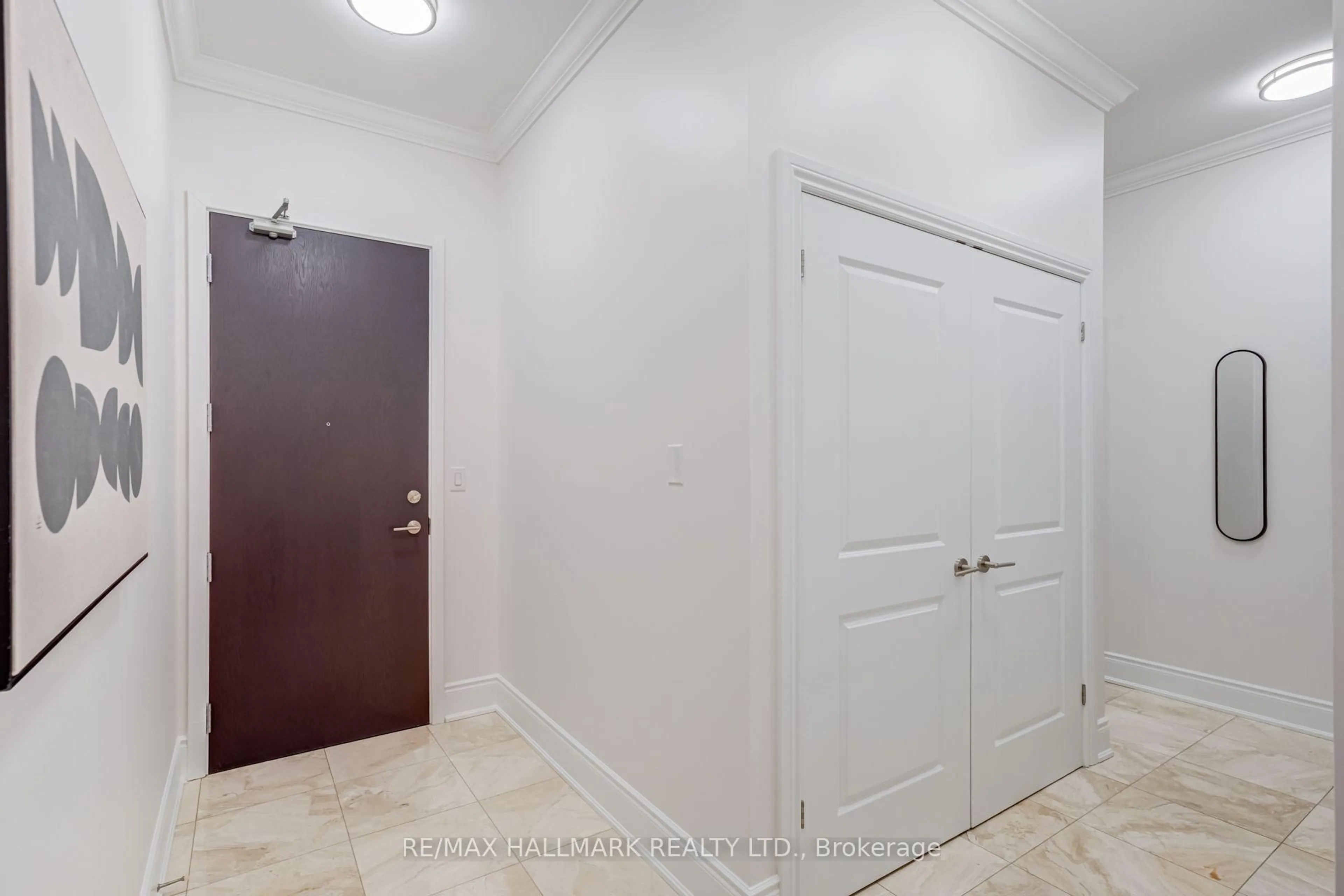 Indoor entryway for 281 Woodbridge Ave #PH631, Vaughan Ontario L4L 0C6