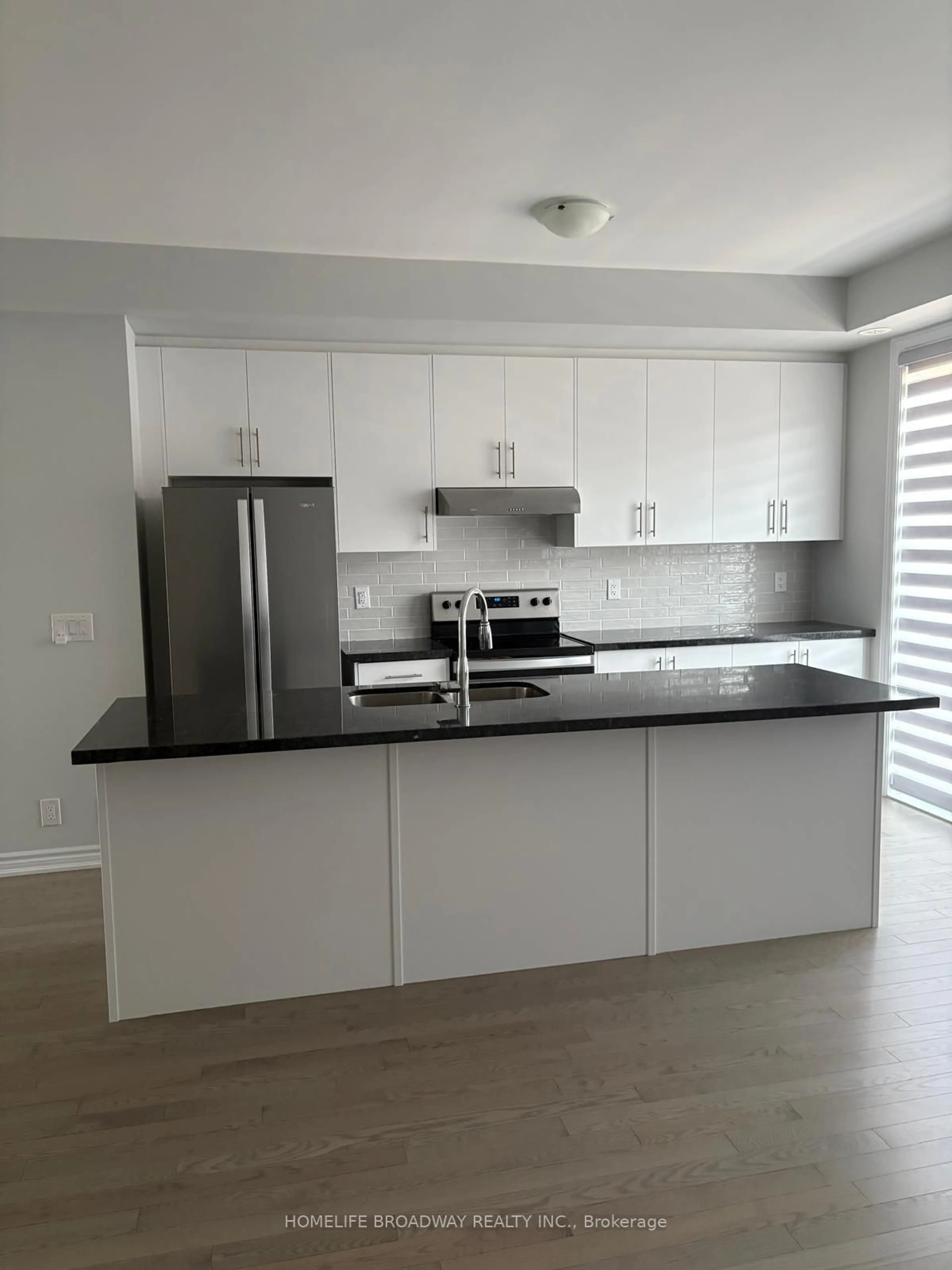 Standard kitchen, wood/laminate floor for 27 William Shearn Cres, Markham Ontario L6C 3J3