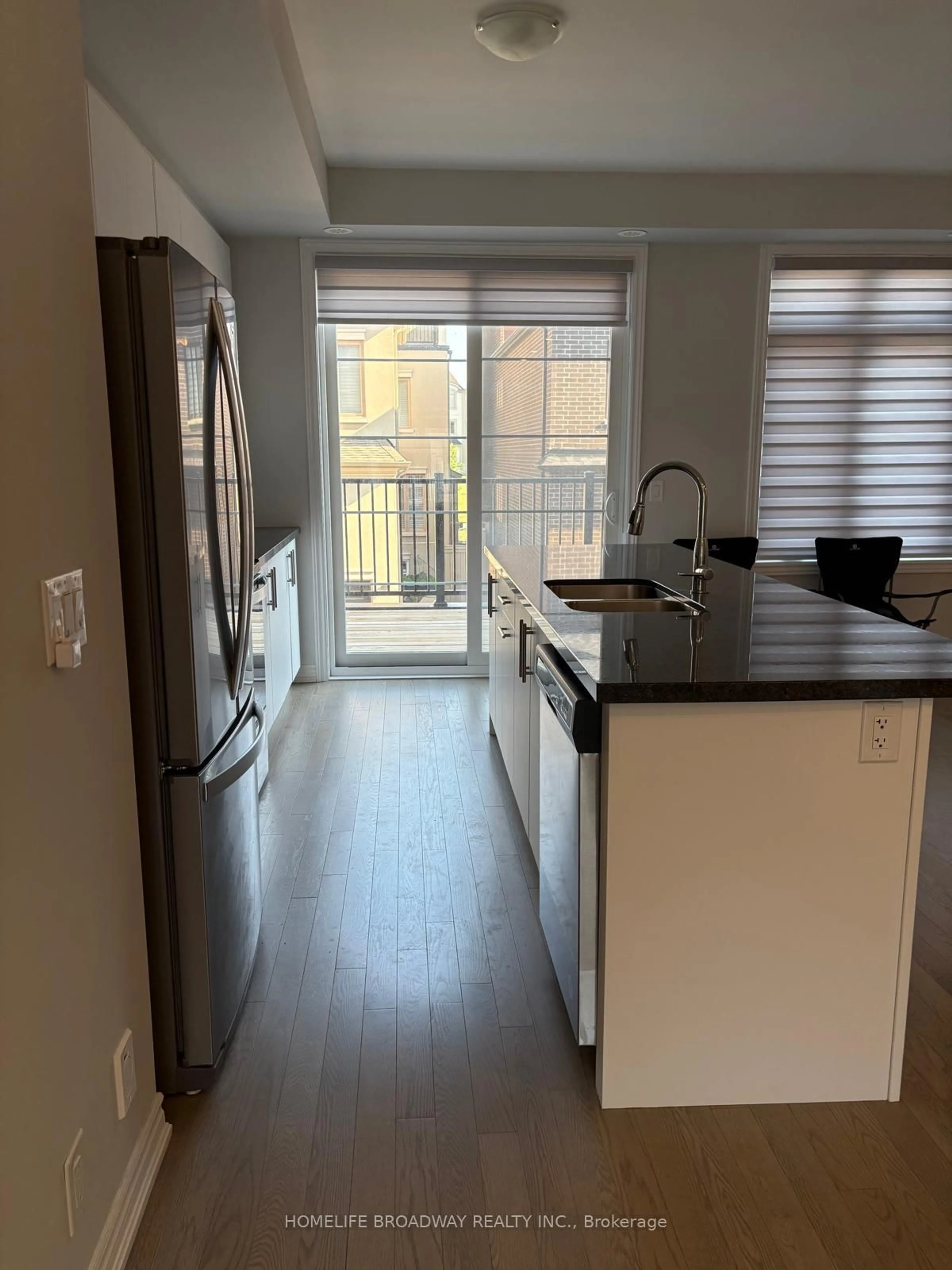 Unknown for 27 William Shearn Cres, Markham Ontario L6C 3J3