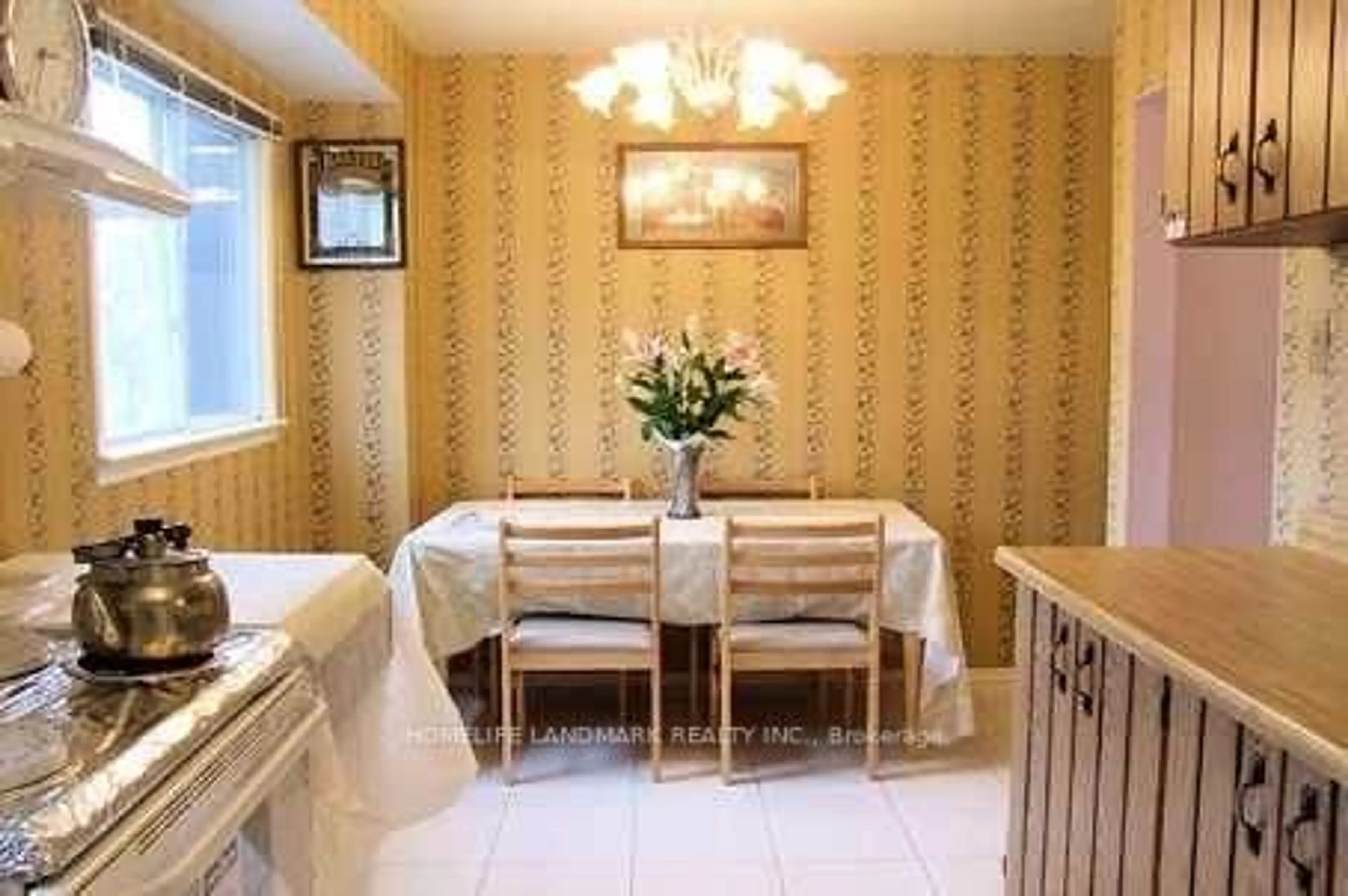 Dining room, unknown for 45 Ashglen Way, Markham Ontario L3R 3A6