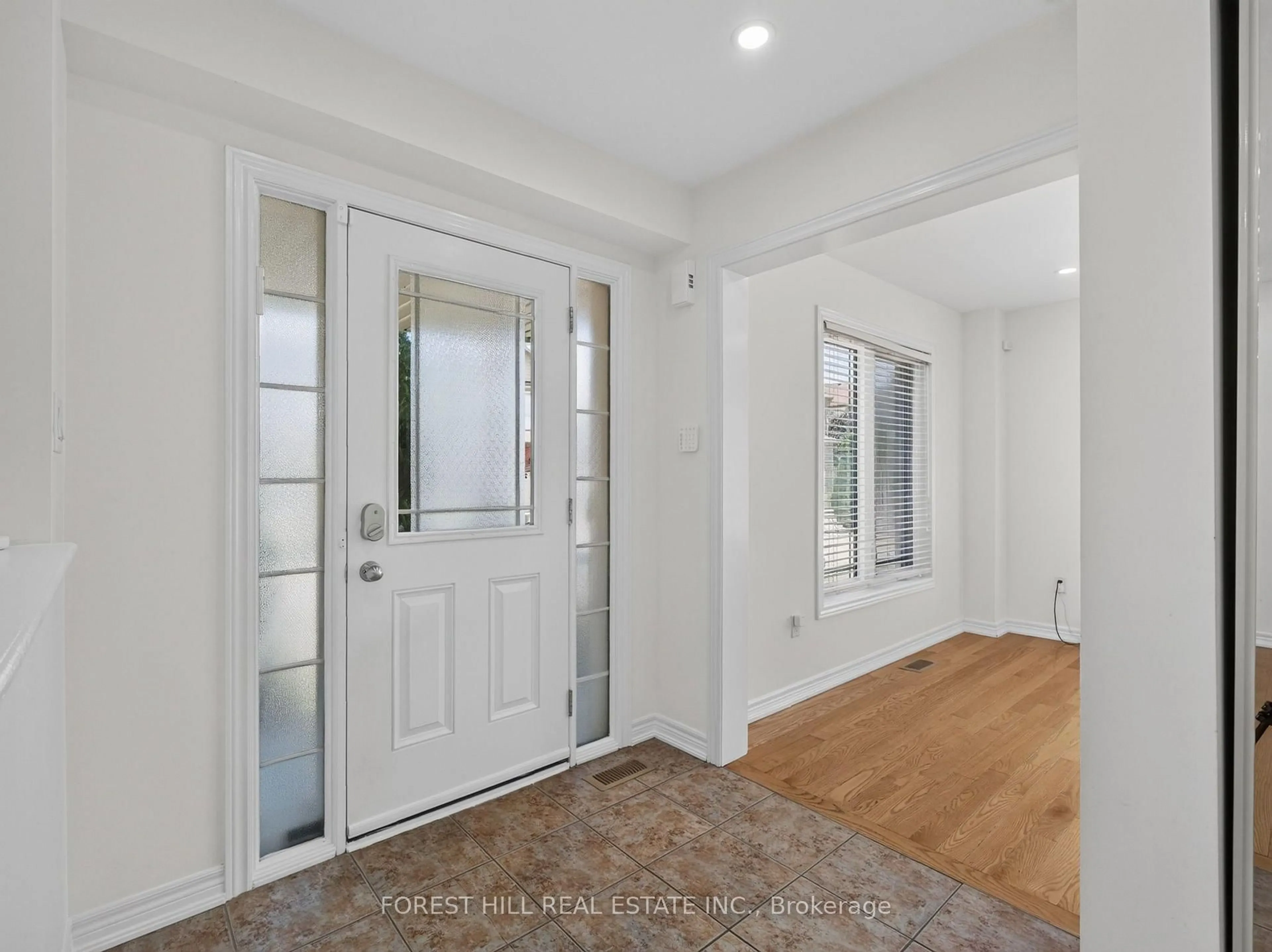 Indoor entryway for 95 Stoyell Dr, Richmond Hill Ontario L4E 0M8