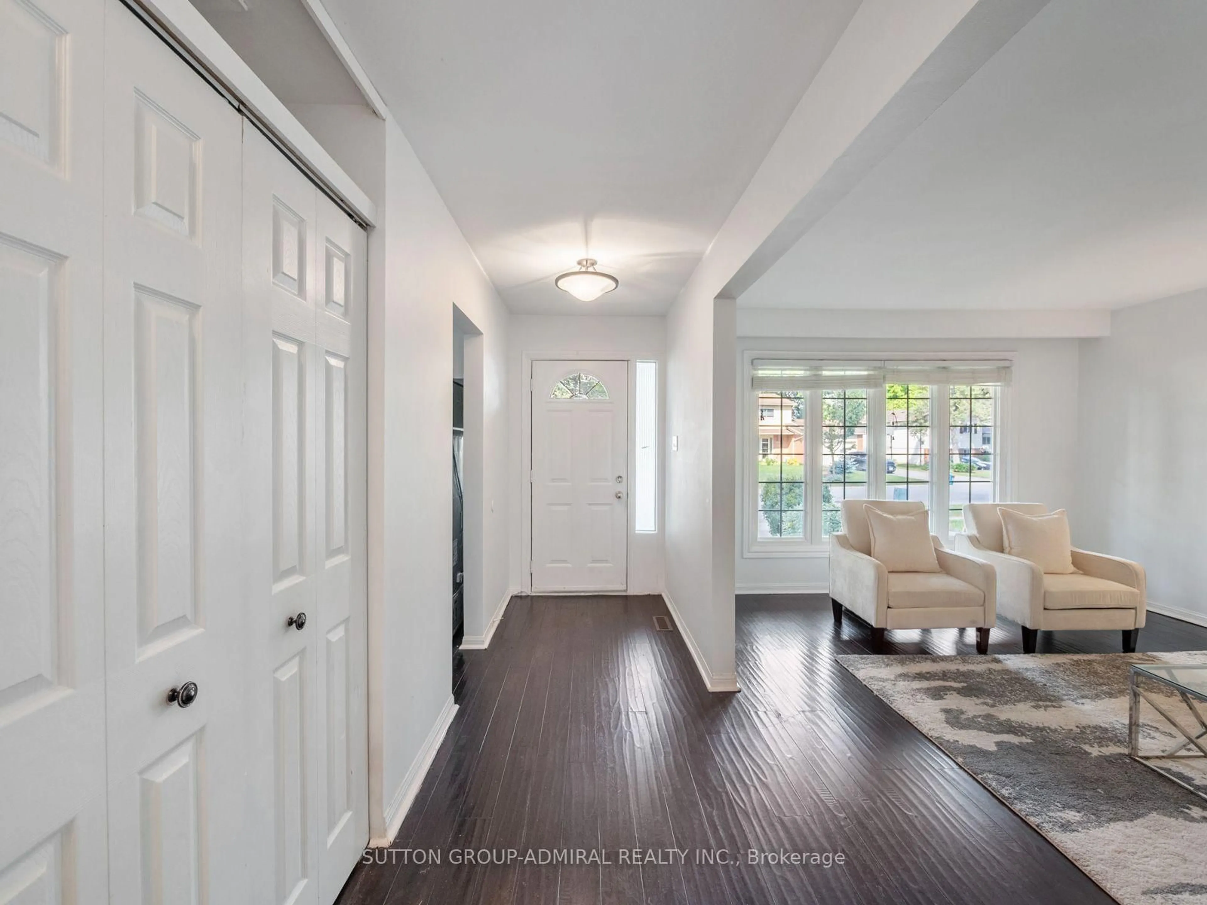 Indoor entryway for 52 Sir Bedevere Pl, Markham Ontario L3P 2W4