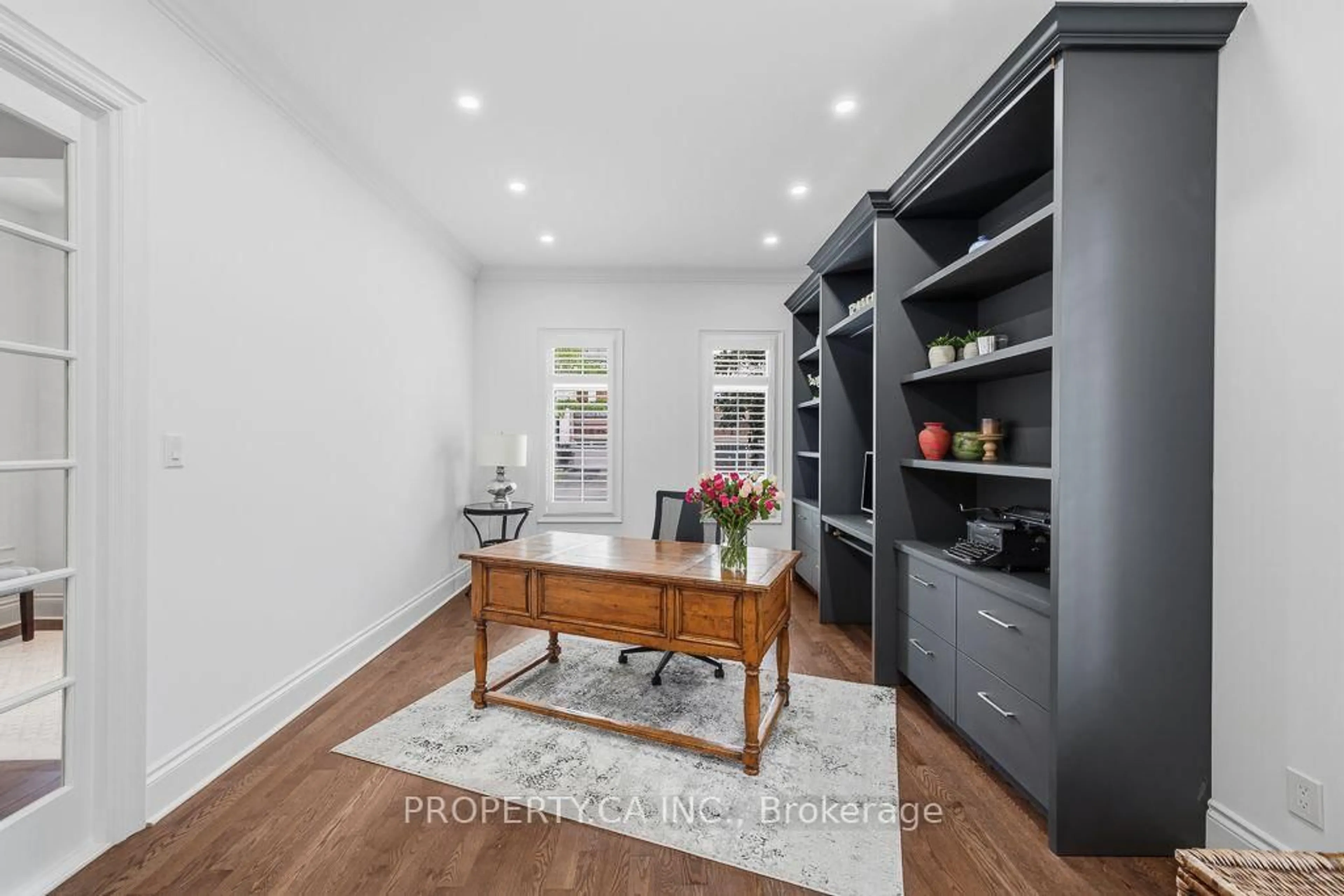 A pic of a room for 81 Parkheights Tr, King Ontario L7B 0A2