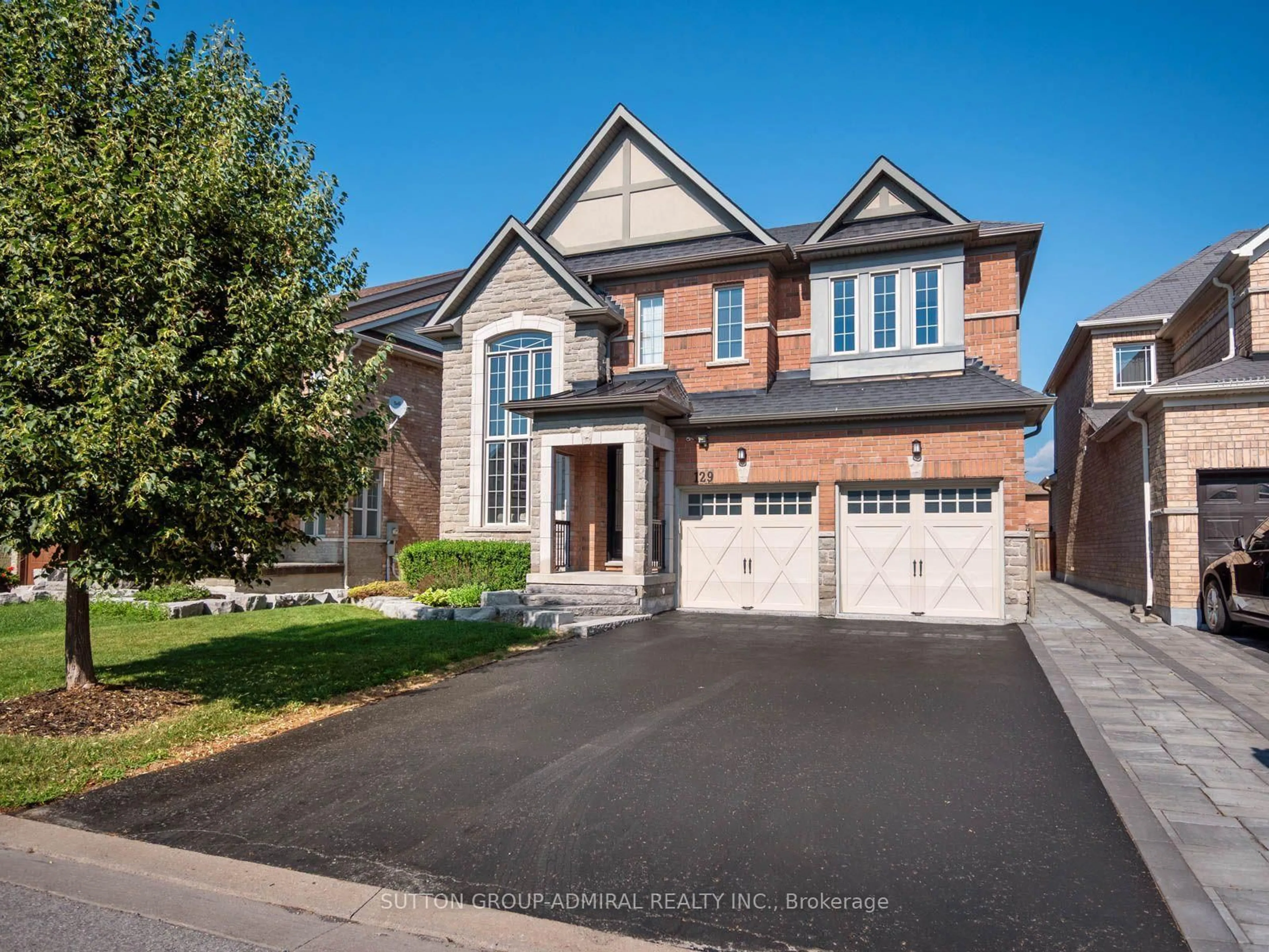 Home with brick exterior material, street for 129 Mooney St, Bradford West Gwillimbury Ontario L3Z 0K9