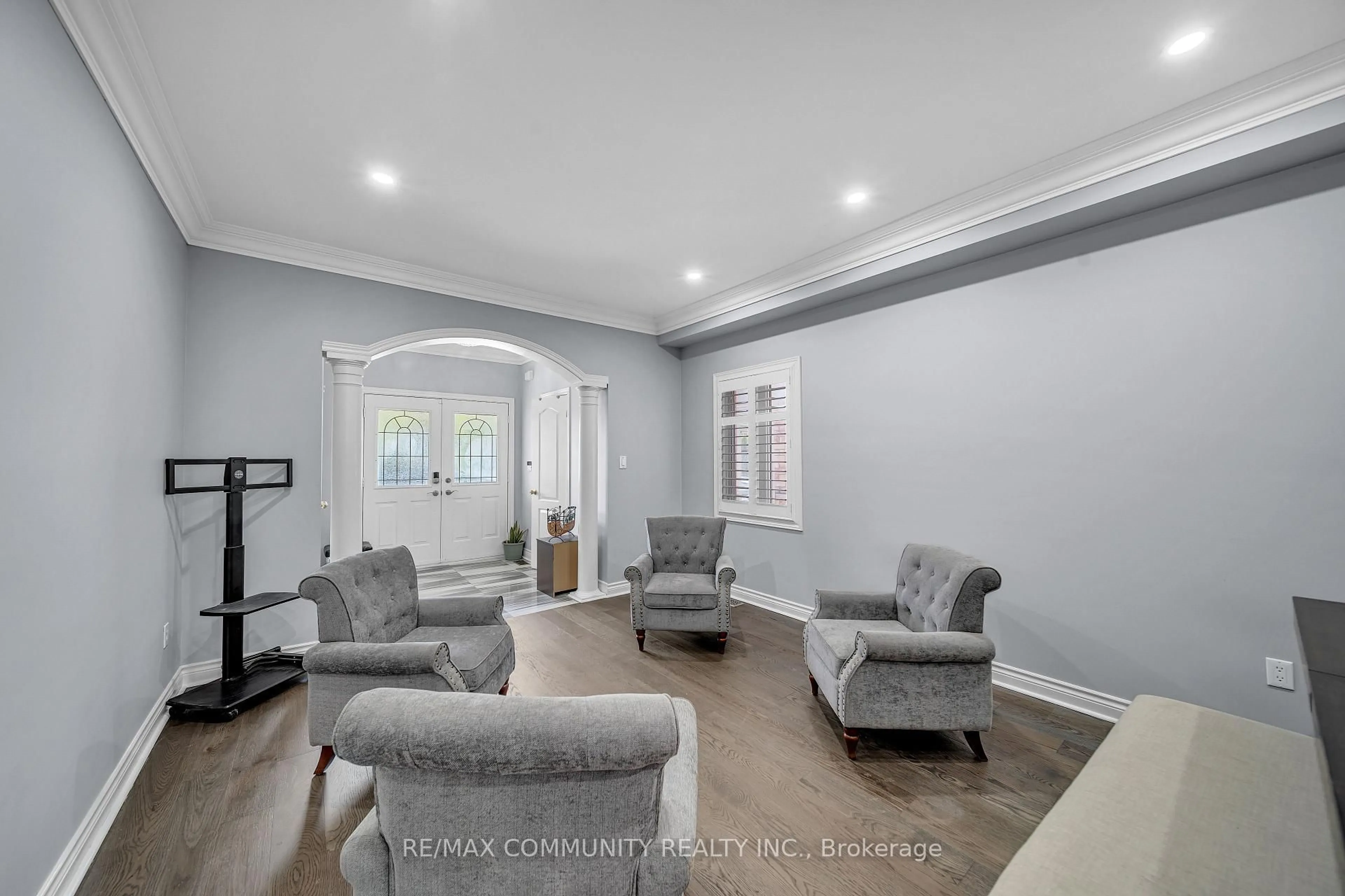 Living room with furniture, unknown for 37 Rachett Rd, Markham Ontario L6E 1W5