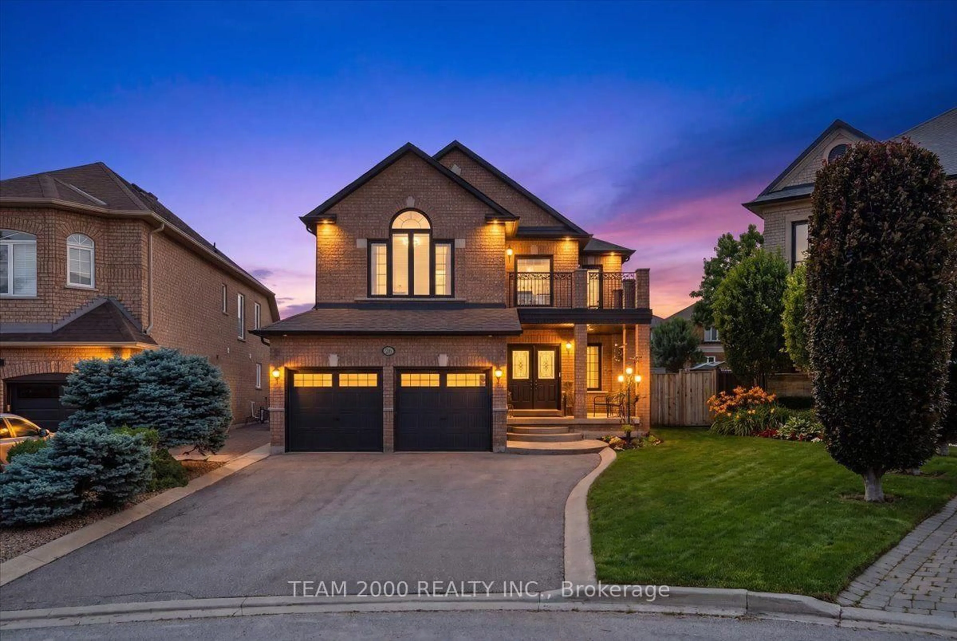 Home with brick exterior material, street for 26 Crown Cres, Vaughan Ontario L4H 1S7