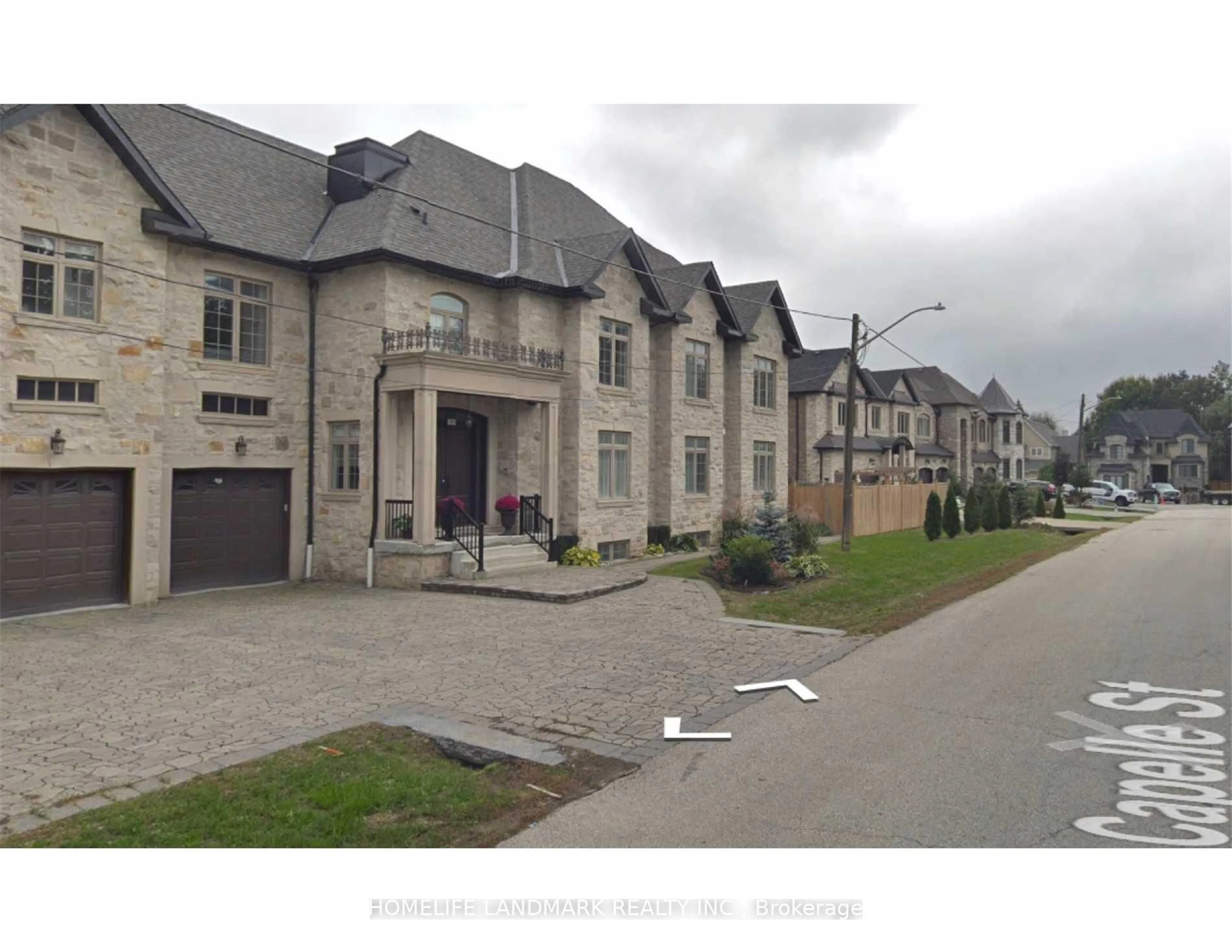A pic from outside/outdoor area/front of a property/back of a property/a pic from drone, street for 26 Capelle St, Richmond Hill Ontario L4E 3E1