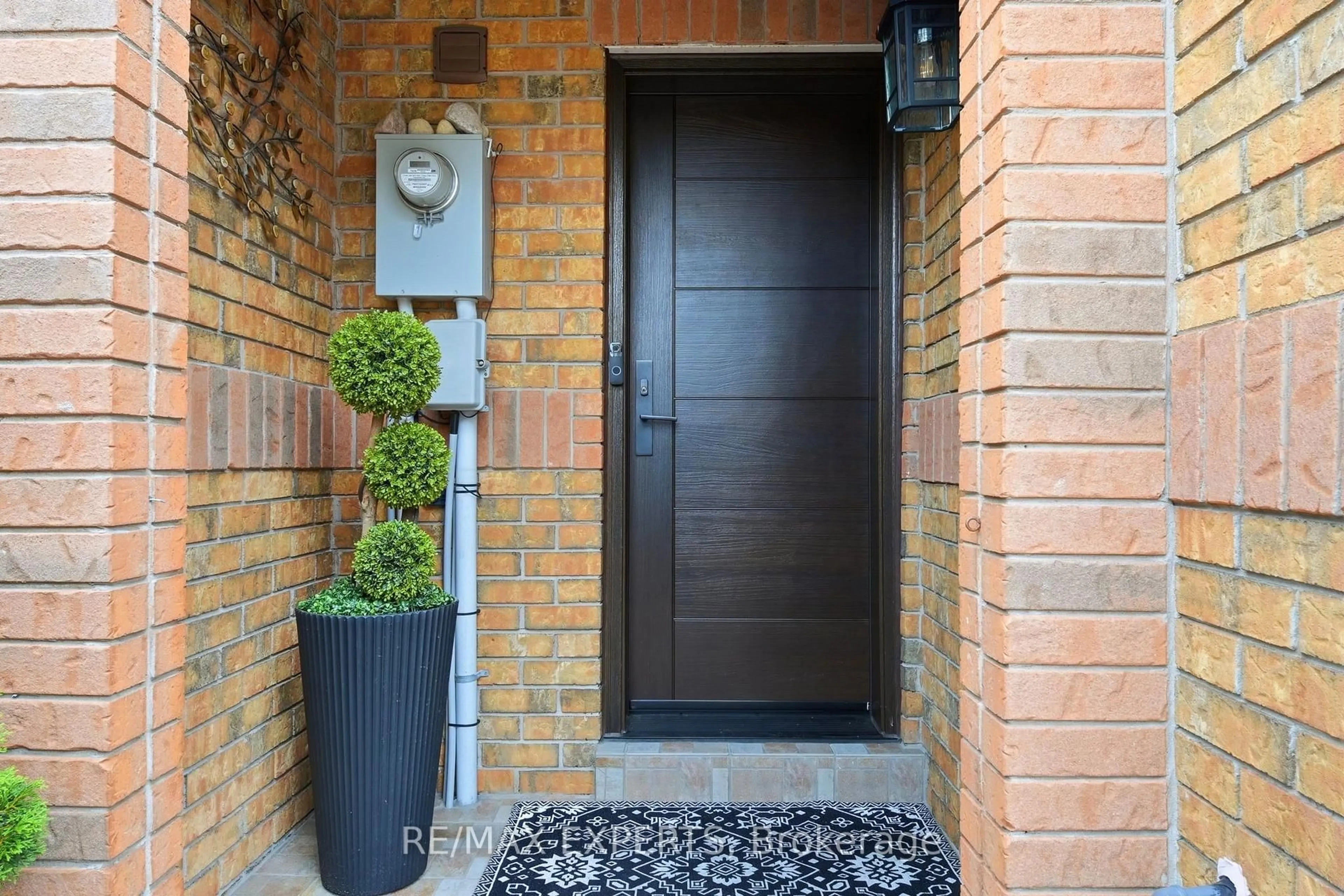 Indoor entryway for 80 Tania Cres #7, Vaughan Ontario L6A 2M8