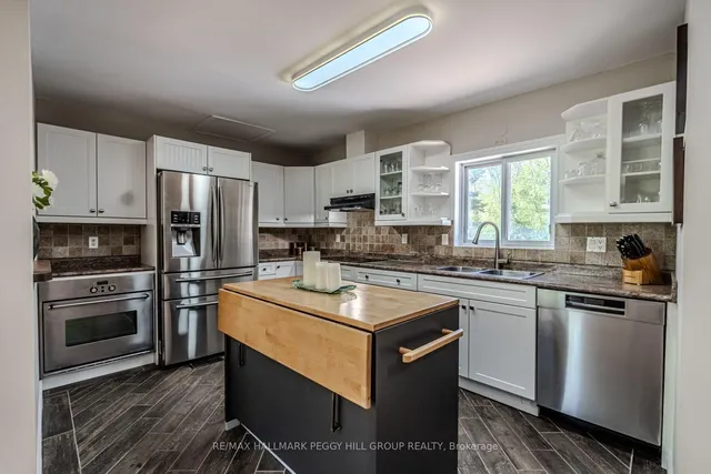 2582 Leonard St, Innisfil 5