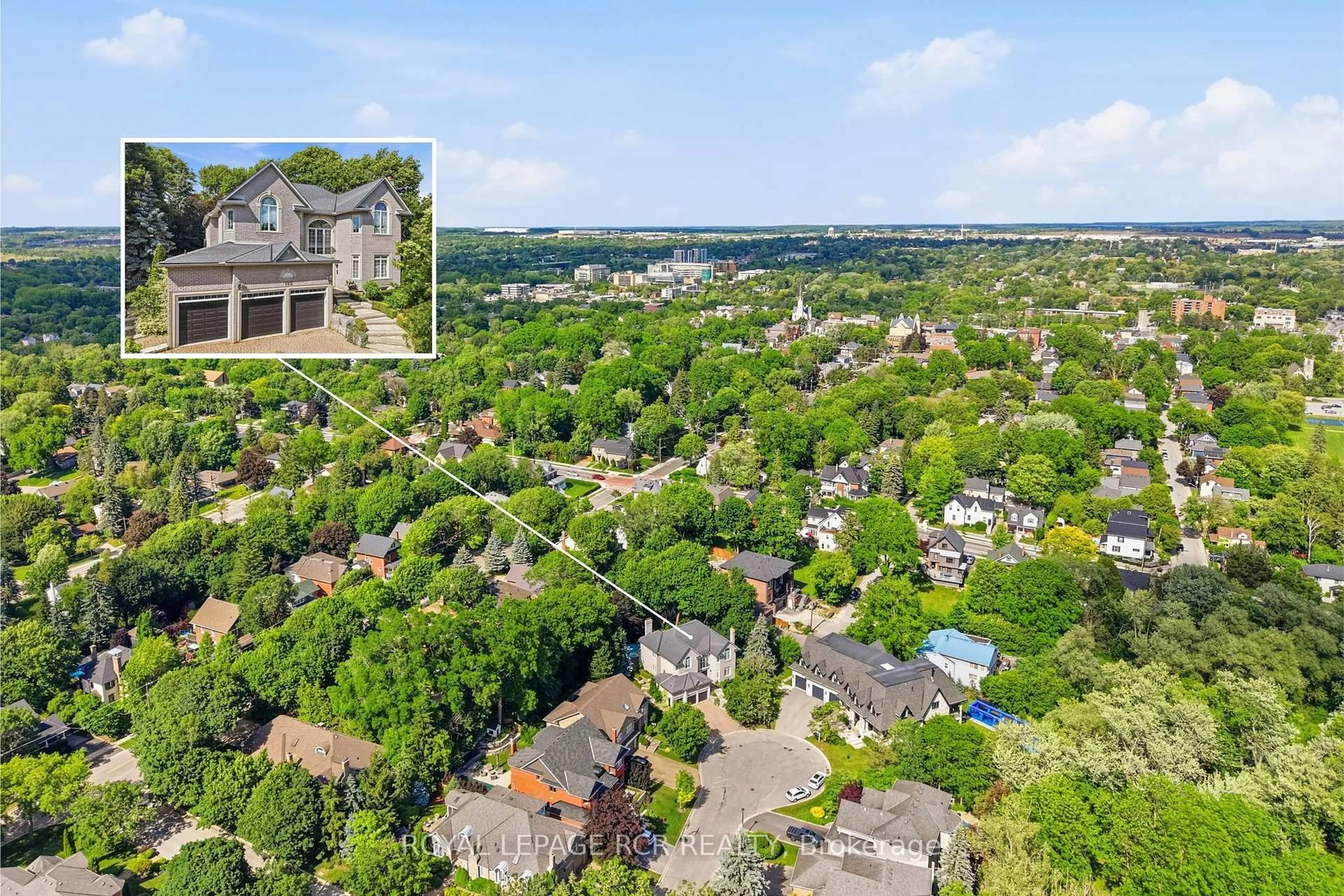A pic from outside/outdoor area/front of a property/back of a property/a pic from drone, unknown for 193 Sherwood Pl, Newmarket Ontario L3Y 8E5