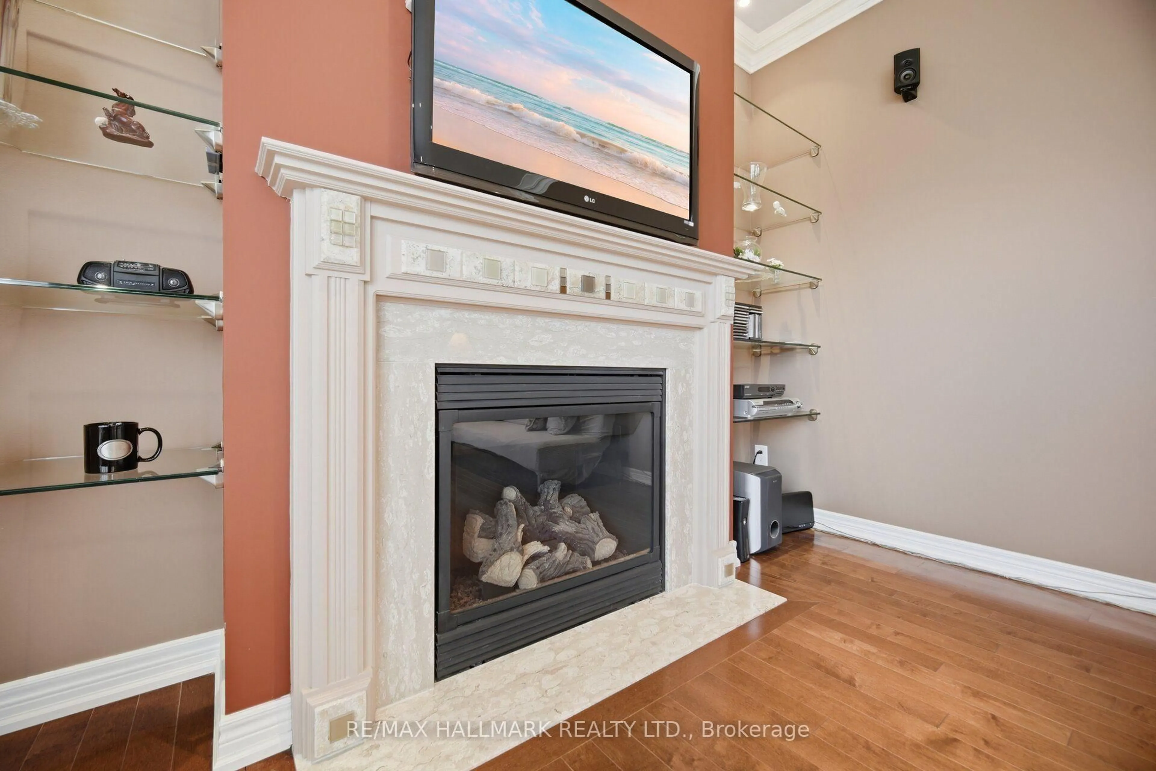 Unknown for 116 Beare Tr, Newmarket Ontario L3X 3B6