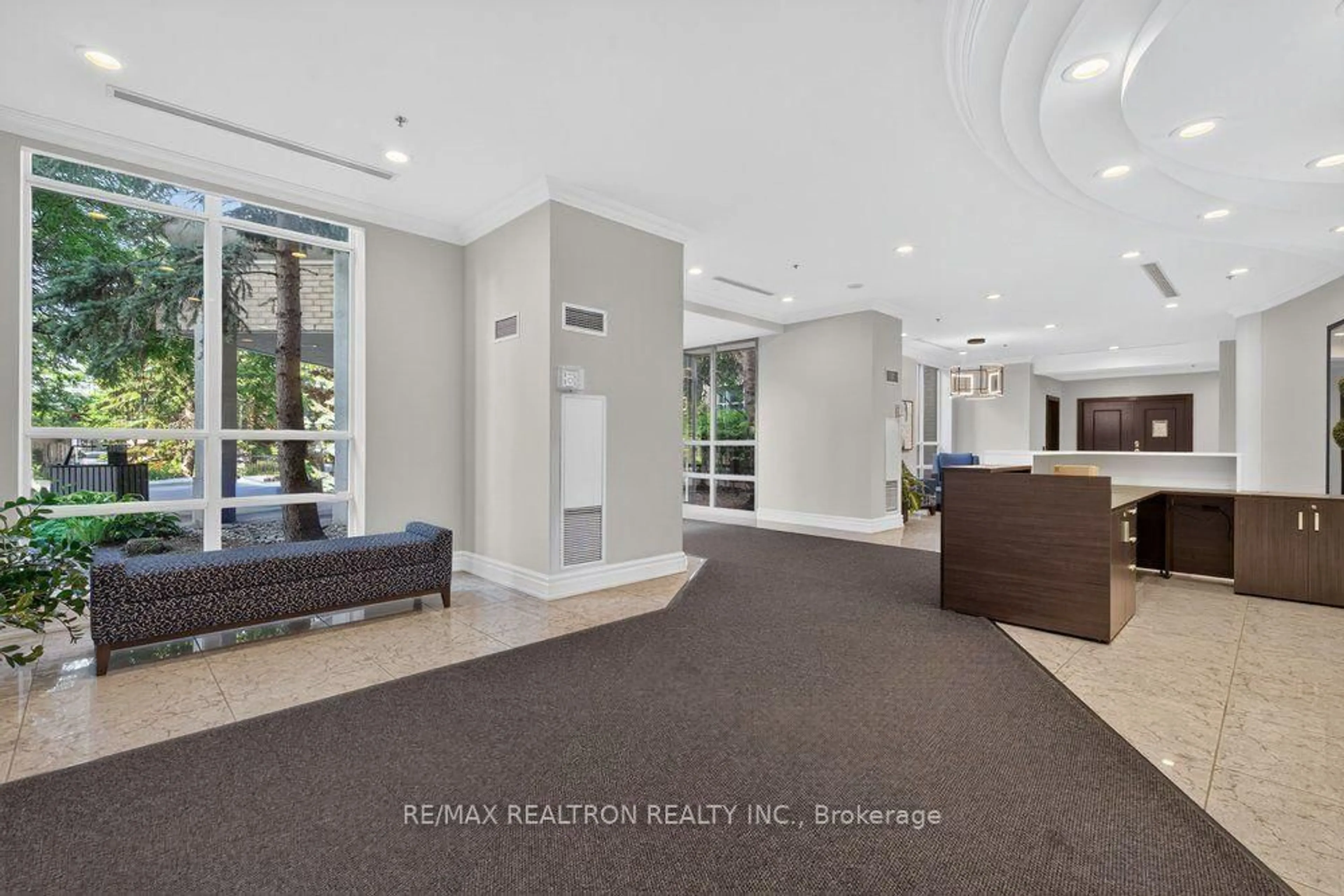 Lobby for 3 Ellesmere St #326, Richmond Hill Ontario L4B 4N2