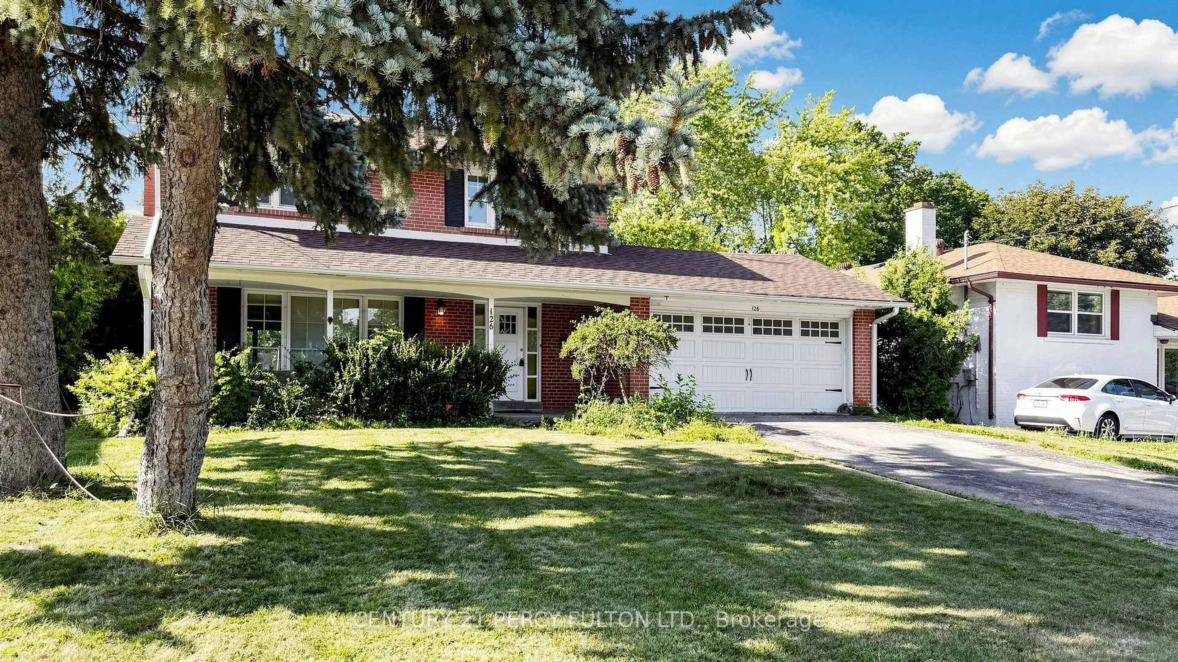 Home with brick exterior material, street for 126 Sherwood Forest Dr, Markham Ontario L3P 1R1