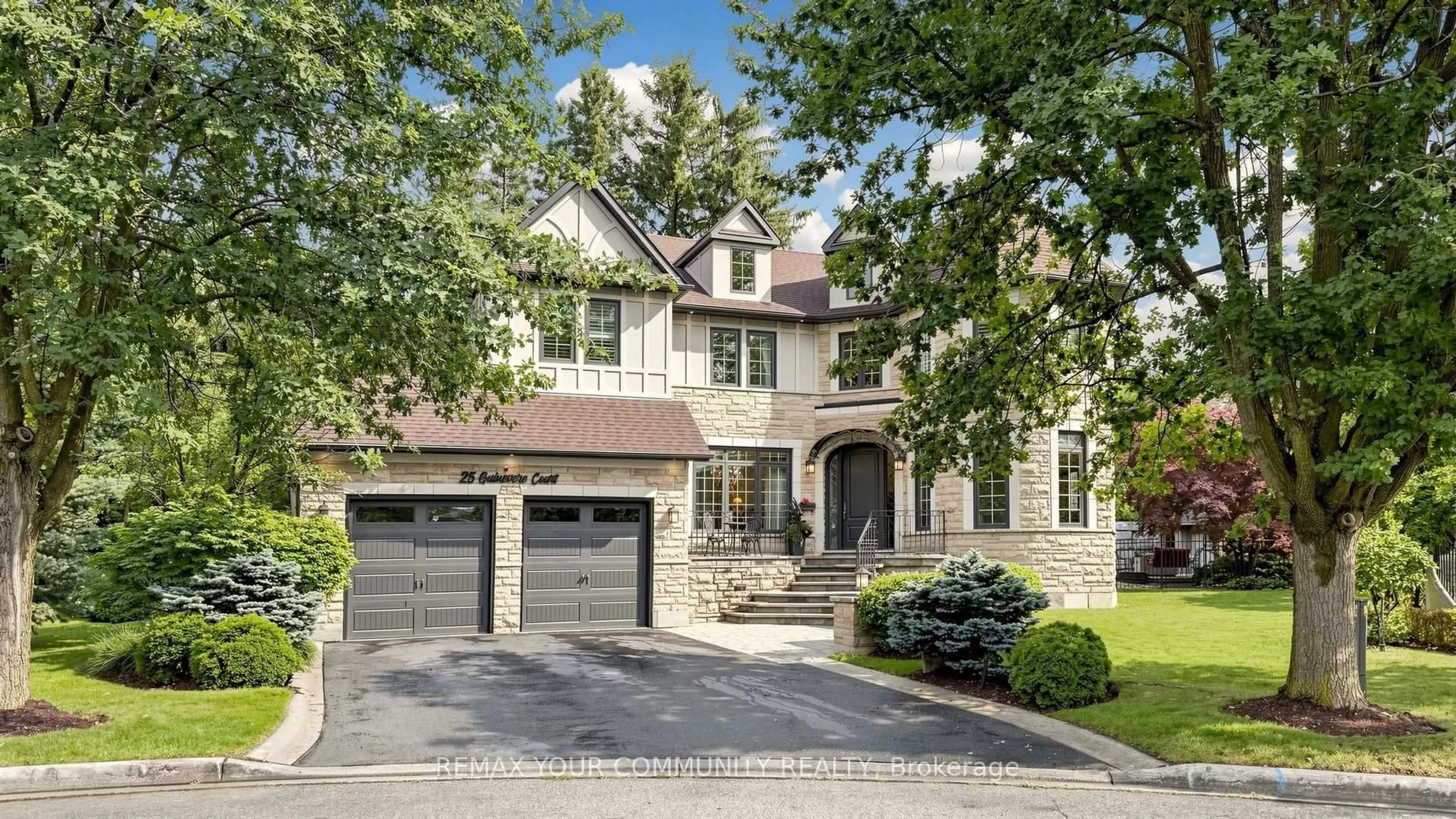 Home with brick exterior material, street for 25 Guinevere Crt, Richmond Hill Ontario L4C 0P7