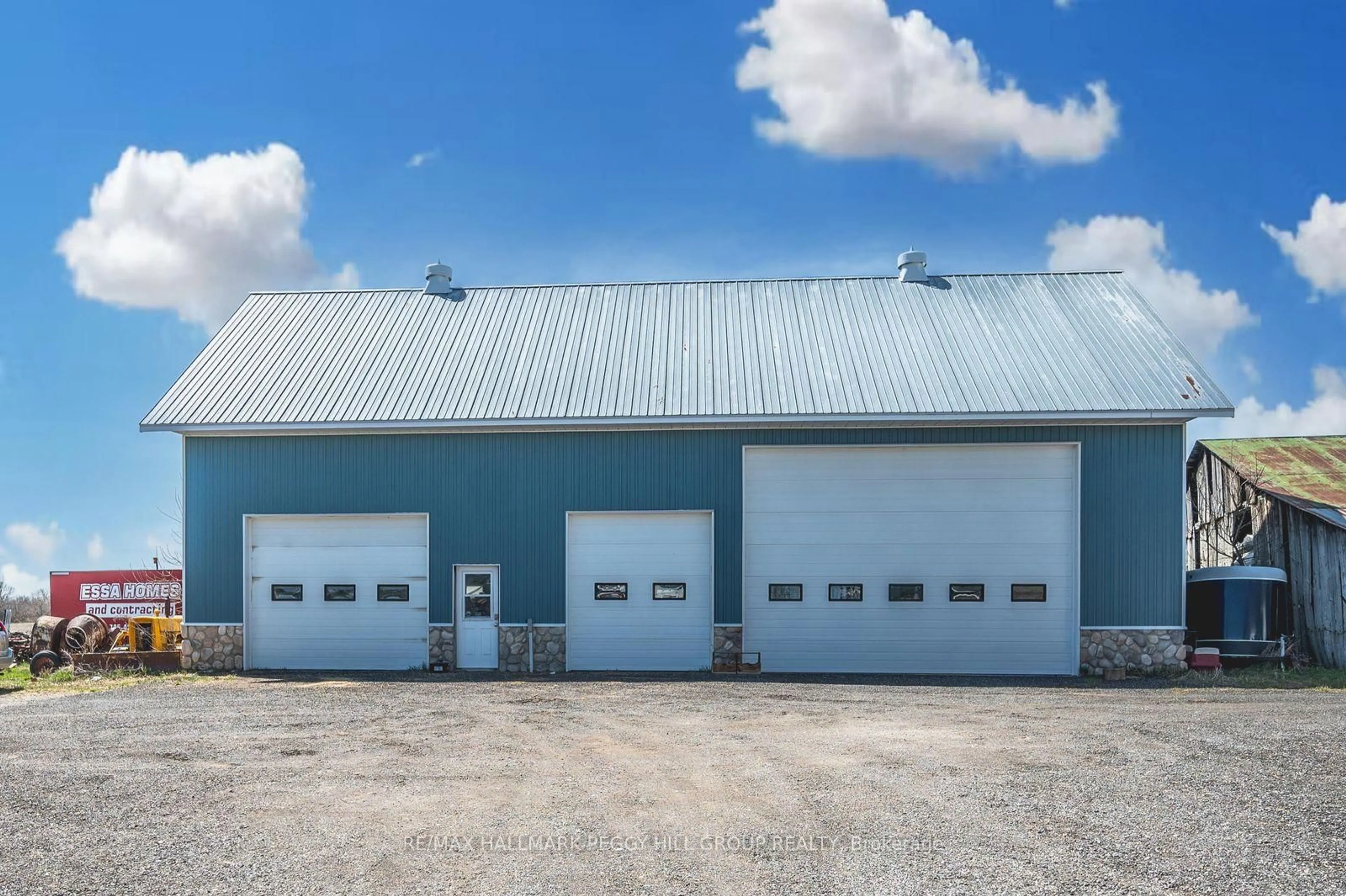 Indoor garage for 8464 6th Line, Essa Ontario L0M 1T0