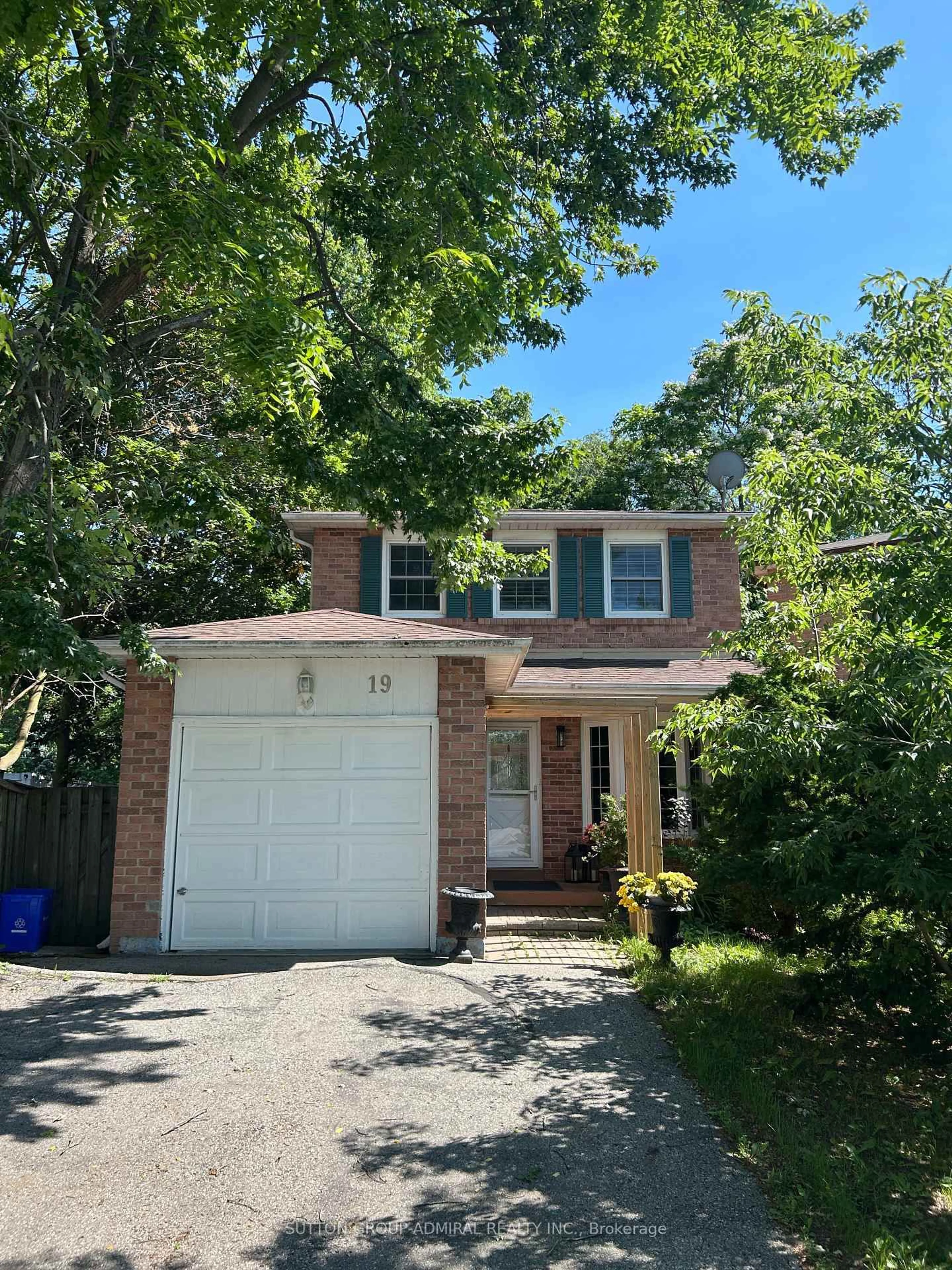 Home with brick exterior material, street for 19 Backus Crt, Markham Ontario L3P 6V6