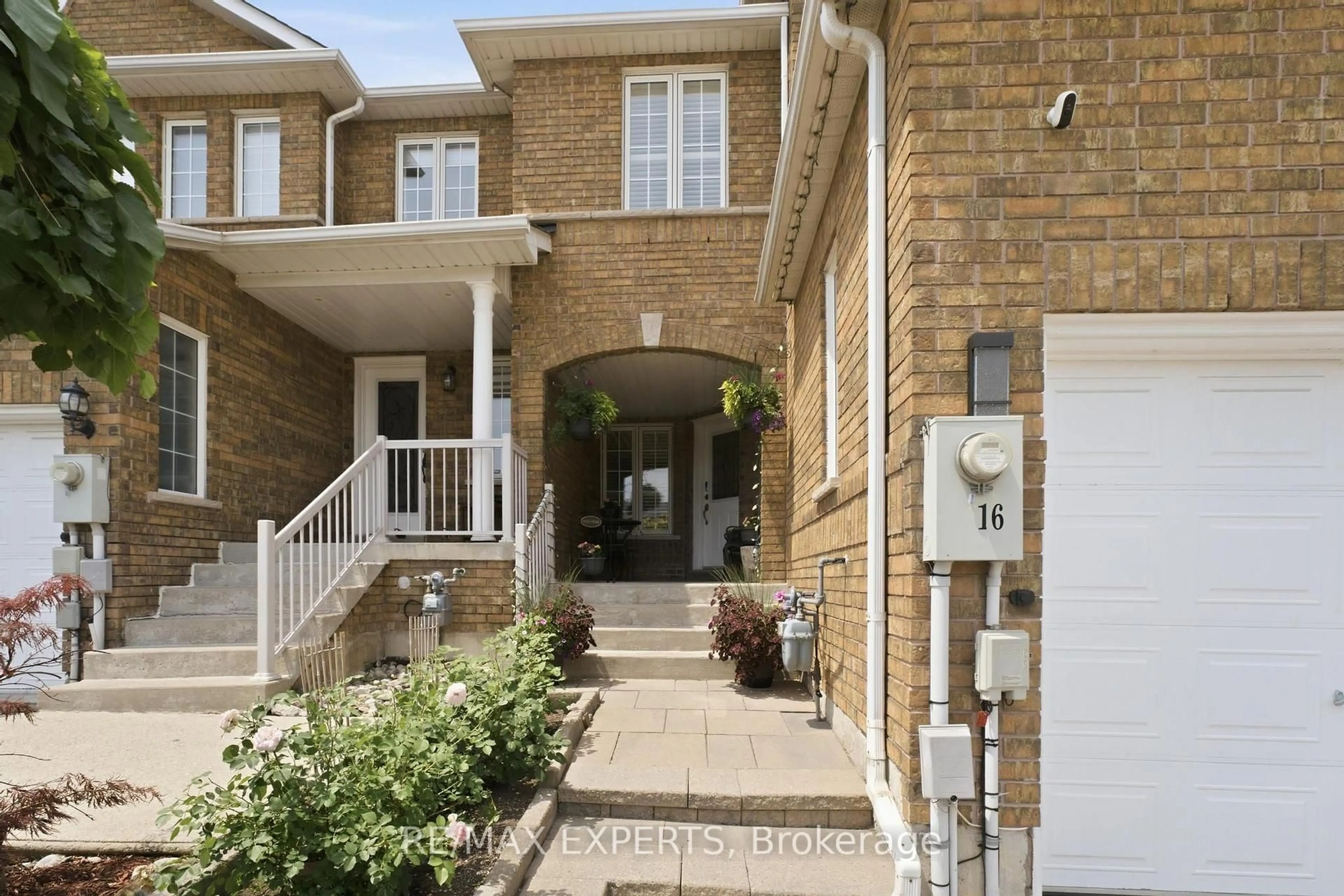 Home with brick exterior material, street for 16 Piazza Cres, Vaughan Ontario L4H 2C8