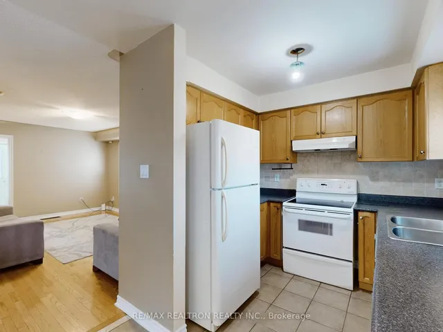 59 Goyo Gate, Vaughan 5