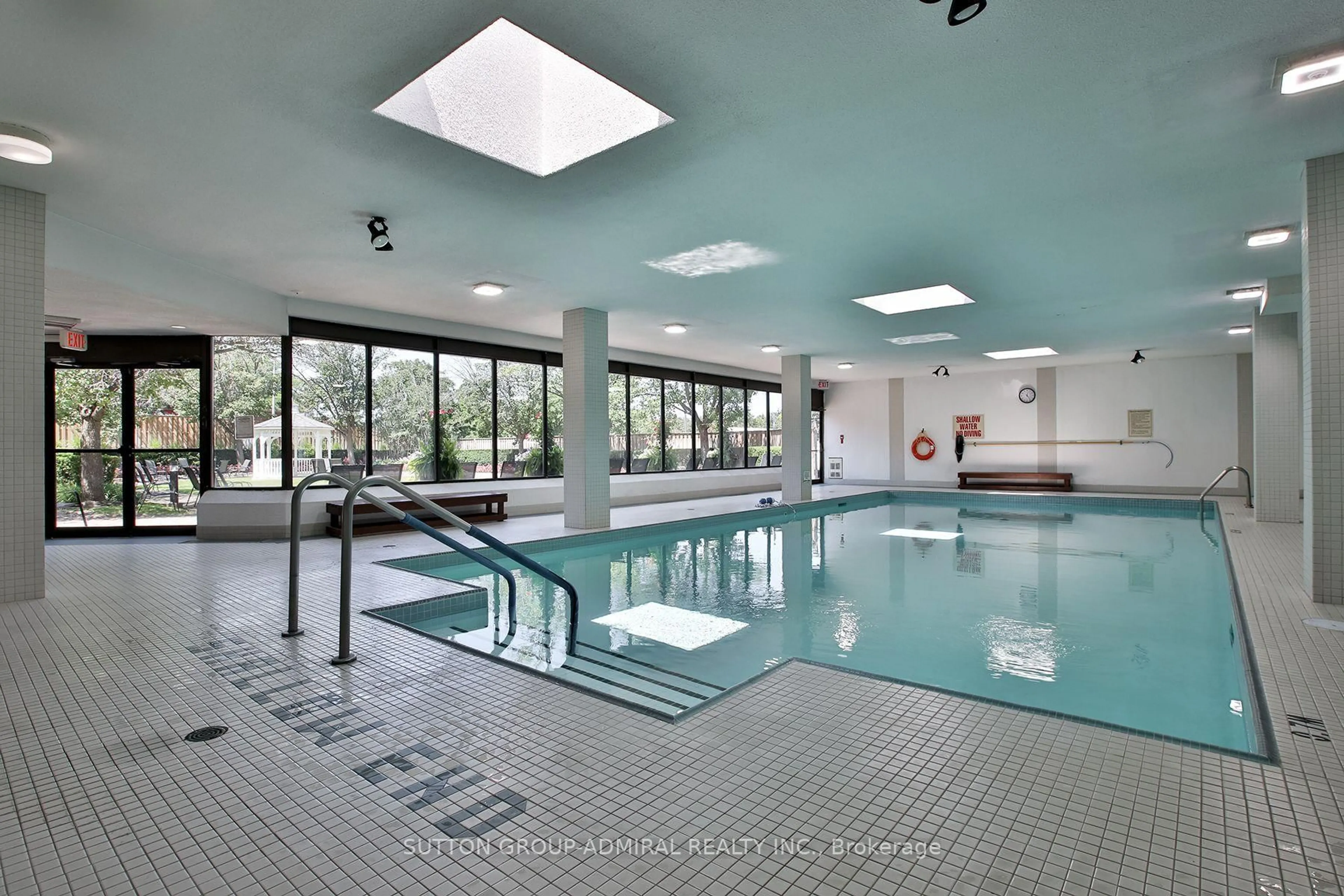 Pool for 333 Clark Ave #106, Vaughan Ontario L4J 7K4