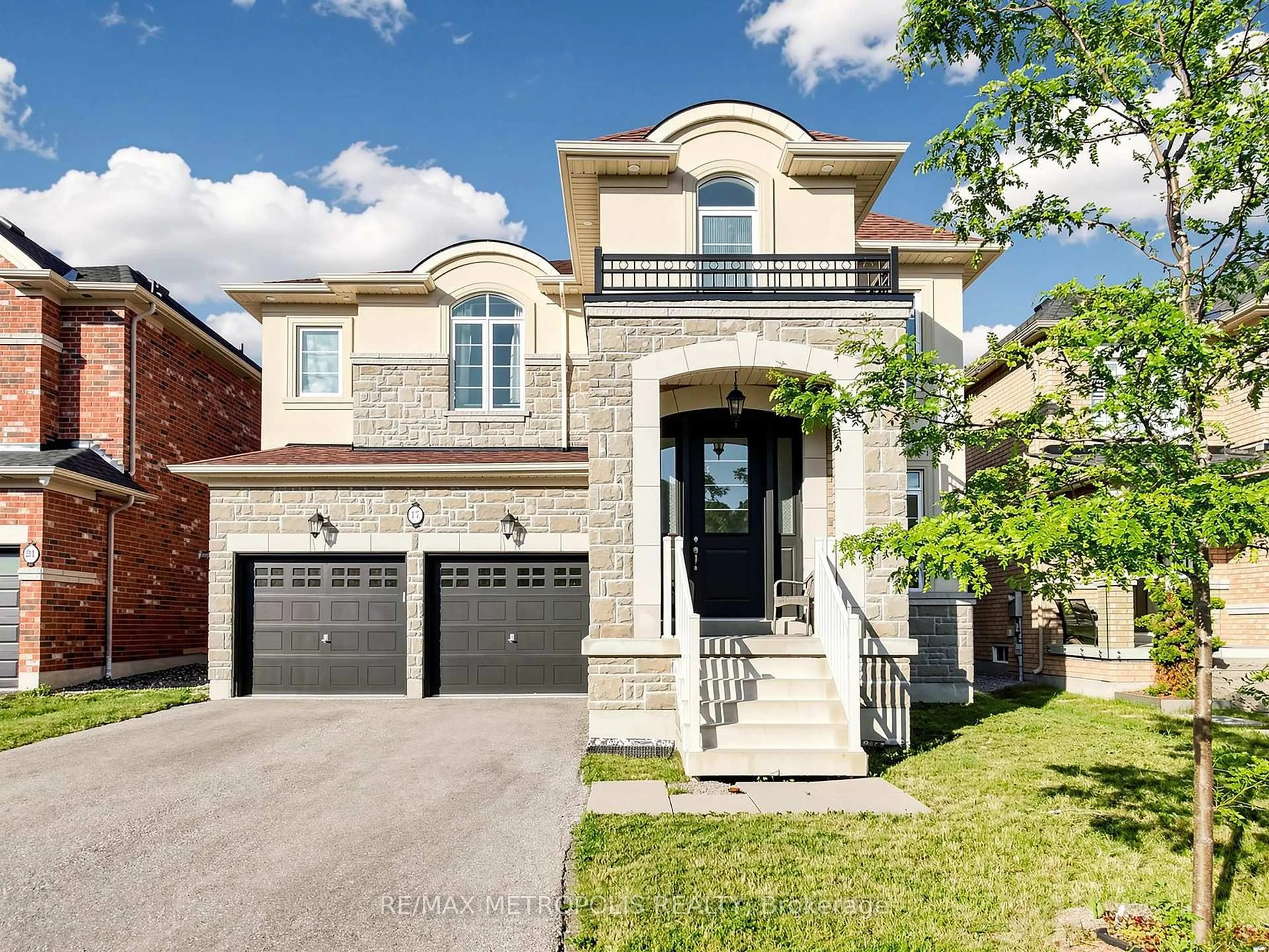 Home with brick exterior material, street for 17 Neilly Terr, Bradford West Gwillimbury Ontario L3Z 4L1
