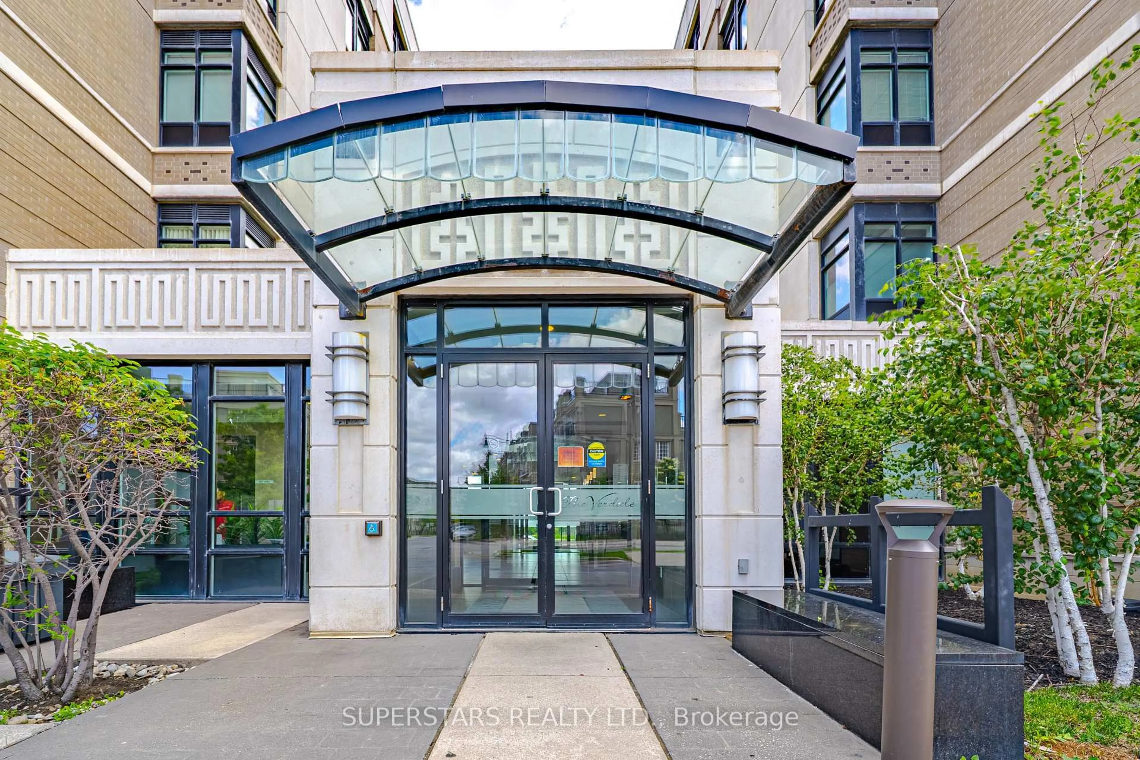 Indoor foyer for 151 Upper Duke Cres #809, Markham Ontario L6G 0E1