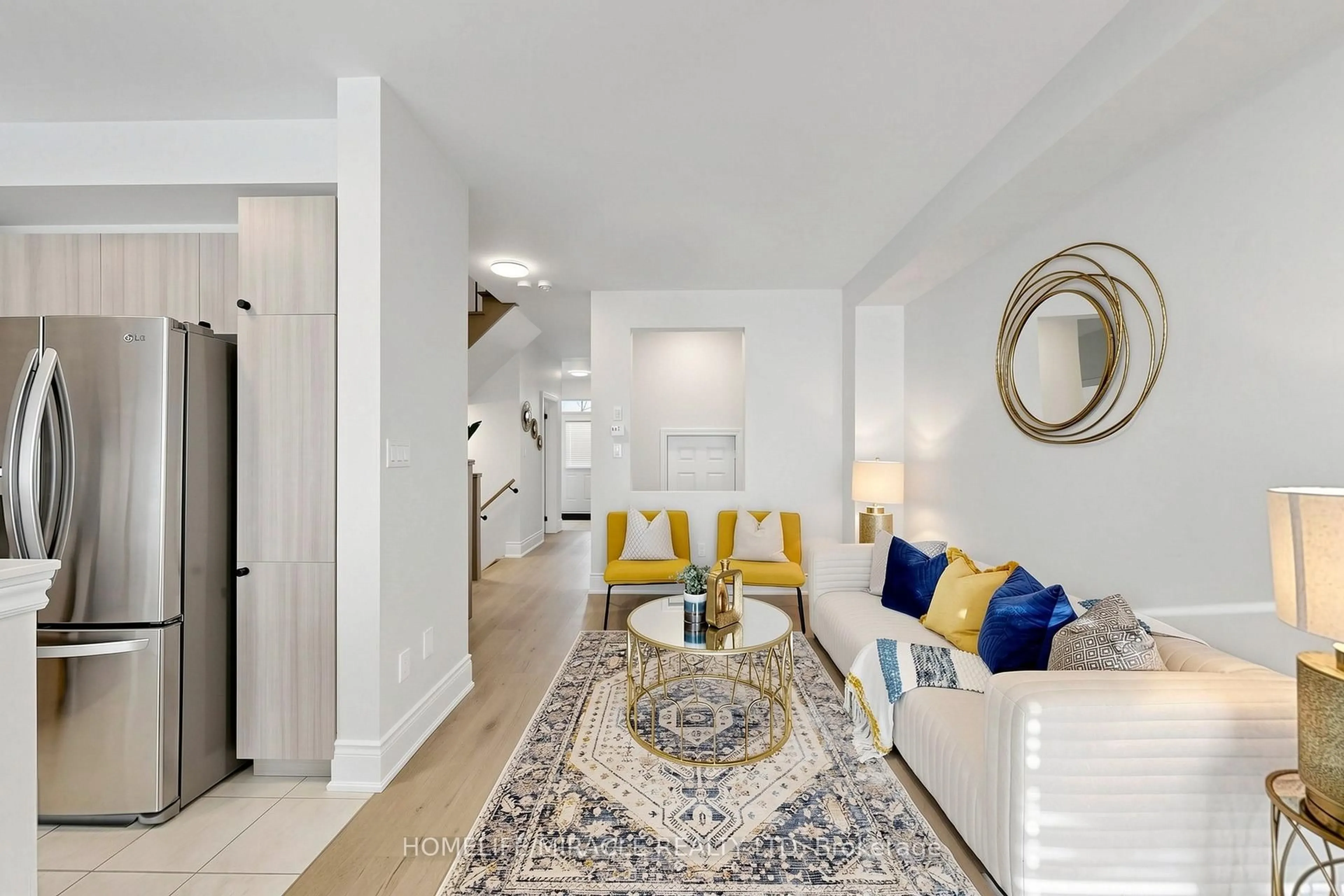 Indoor entryway for 14 Greenwood Dr, Essa Ontario L3W 0N5