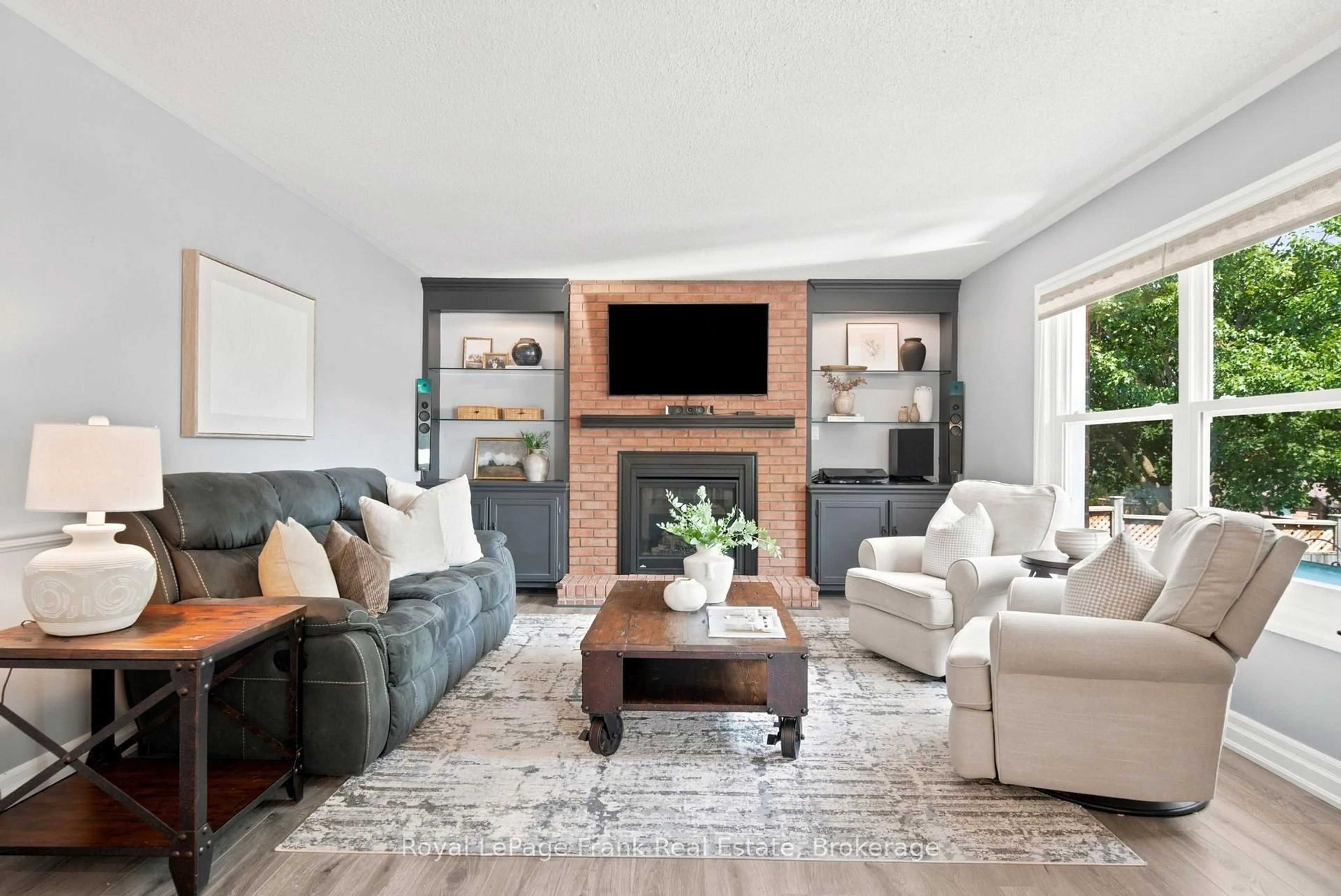 Living room with furniture, unknown for 47 South Beech St, Uxbridge Ontario L9P 1G1