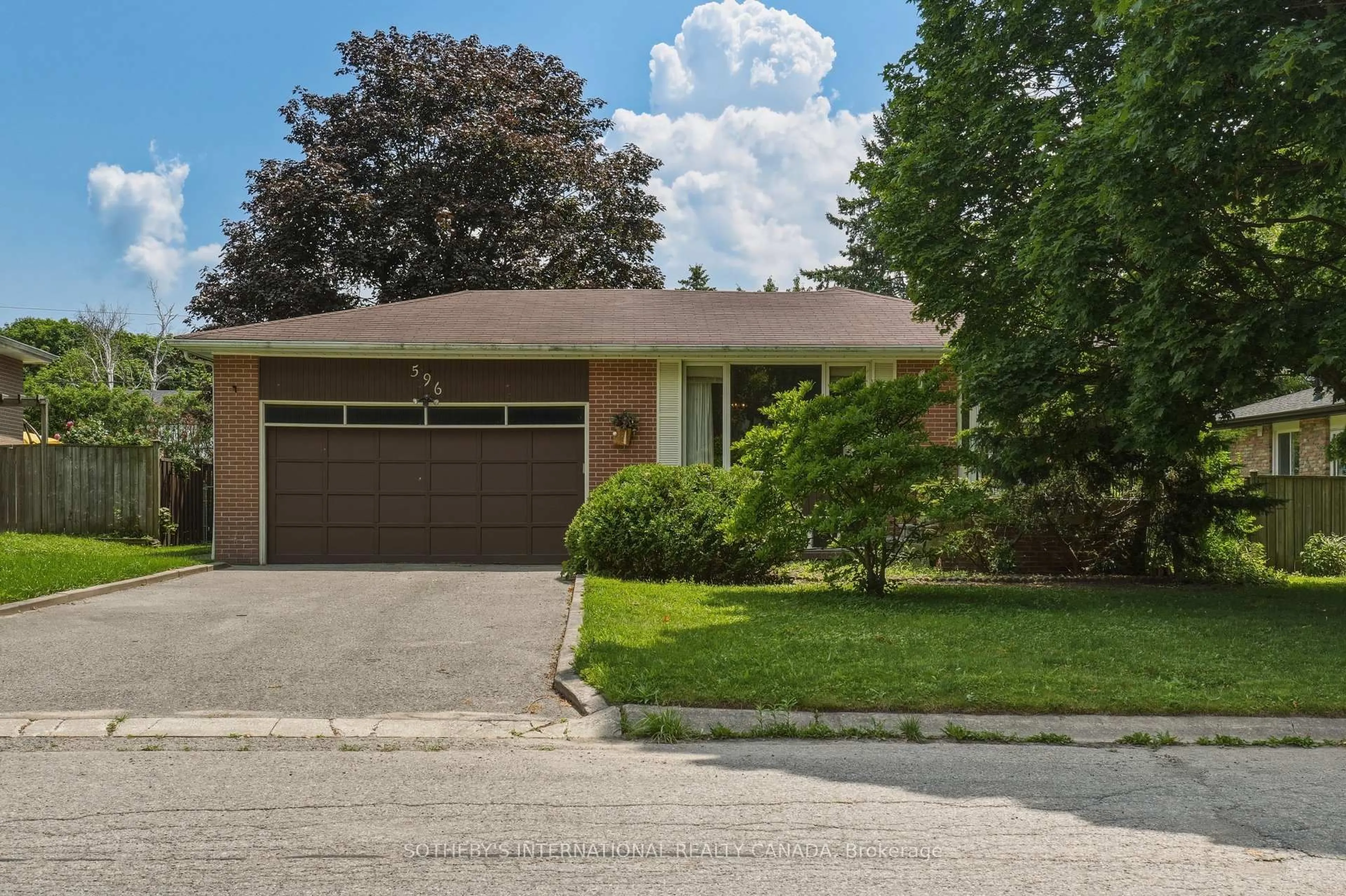 Home with brick exterior material, street for 596 Maystone Crt, Whitchurch-Stouffville Ontario L4A 1W6