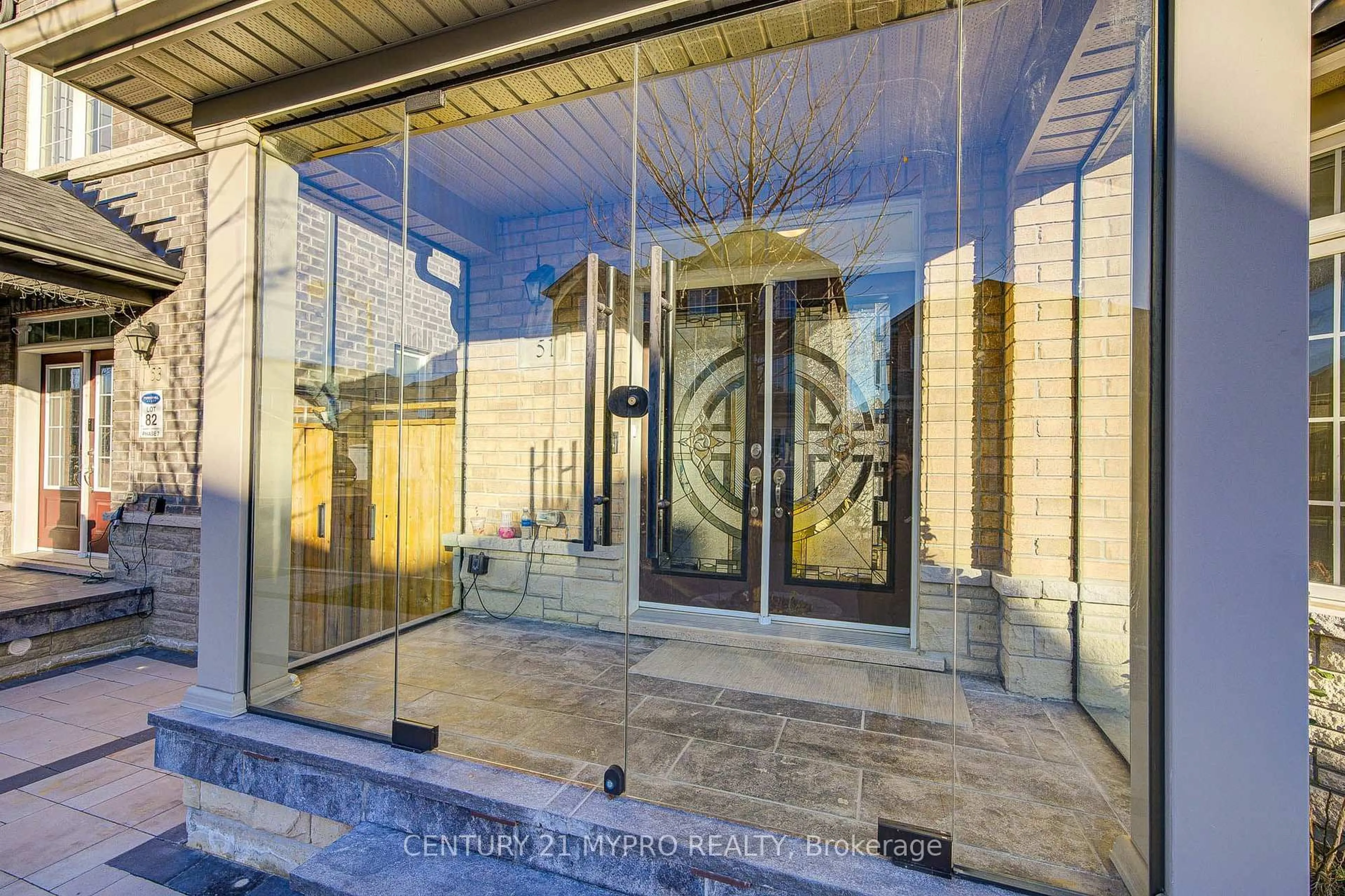 Indoor foyer for 51 Albert Lewis St, Markham Ontario L6B 0Z3