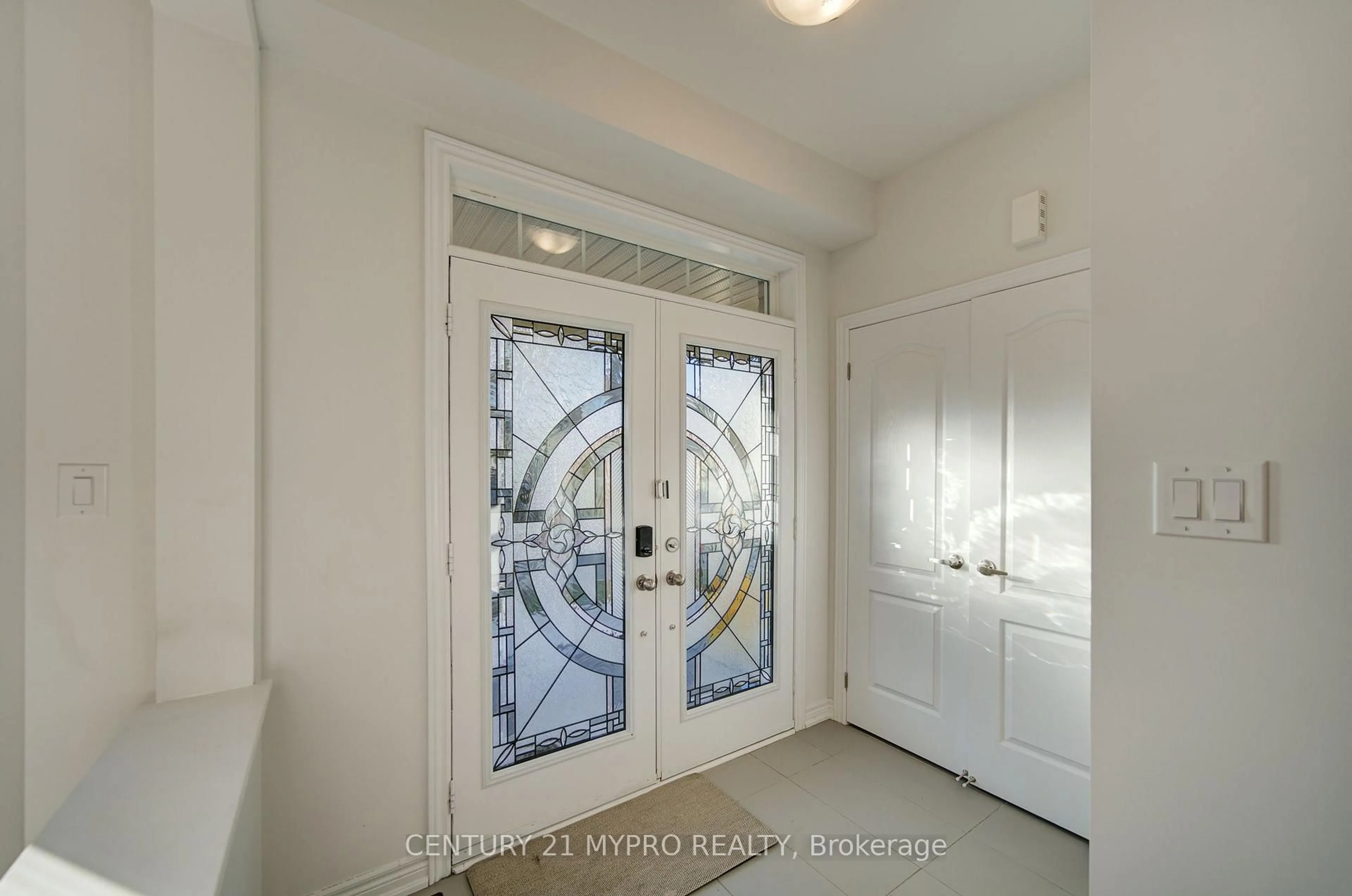 Indoor entryway for 51 Albert Lewis St, Markham Ontario L6B 0Z3